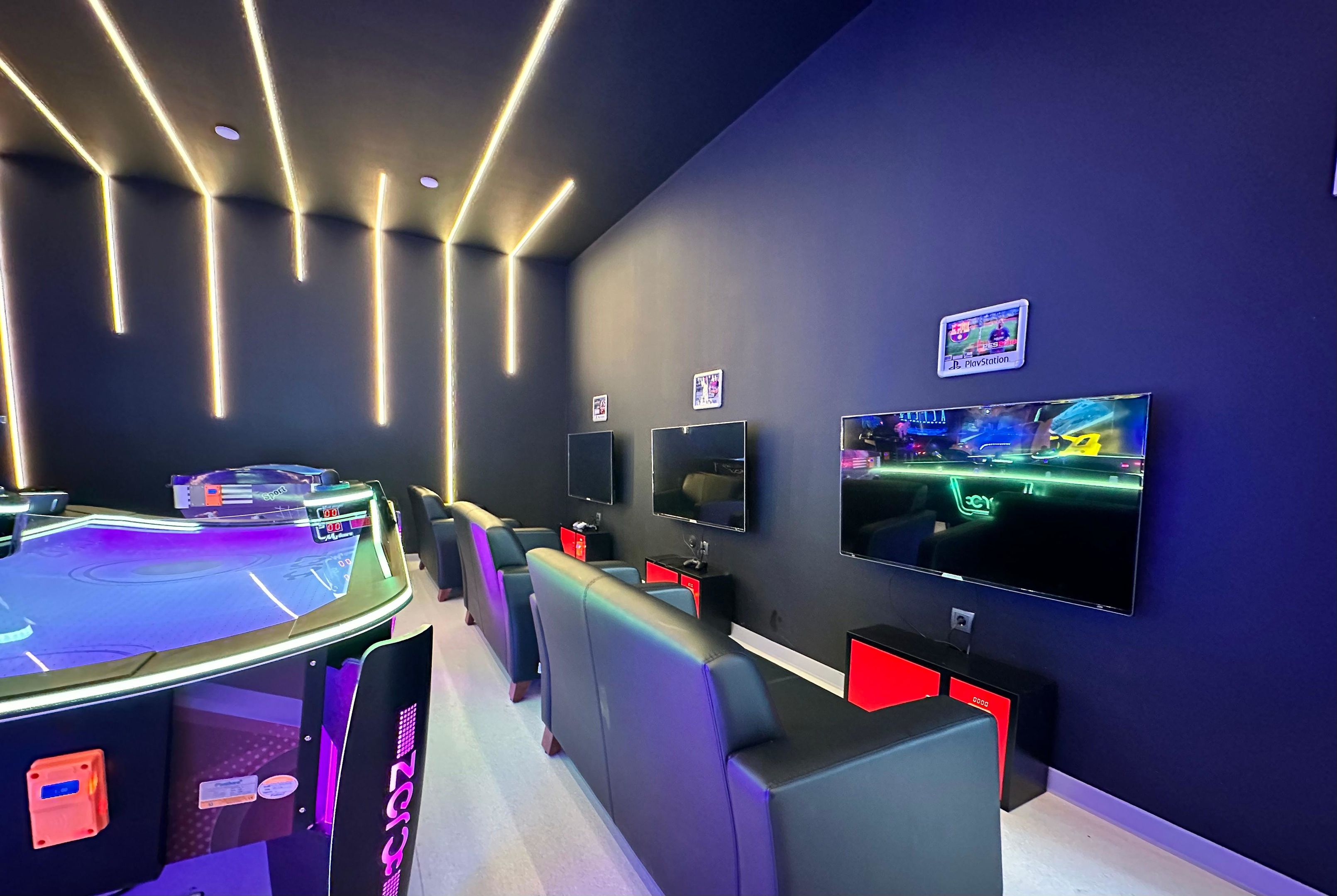 BLUE WAVE SUITE HOTEL