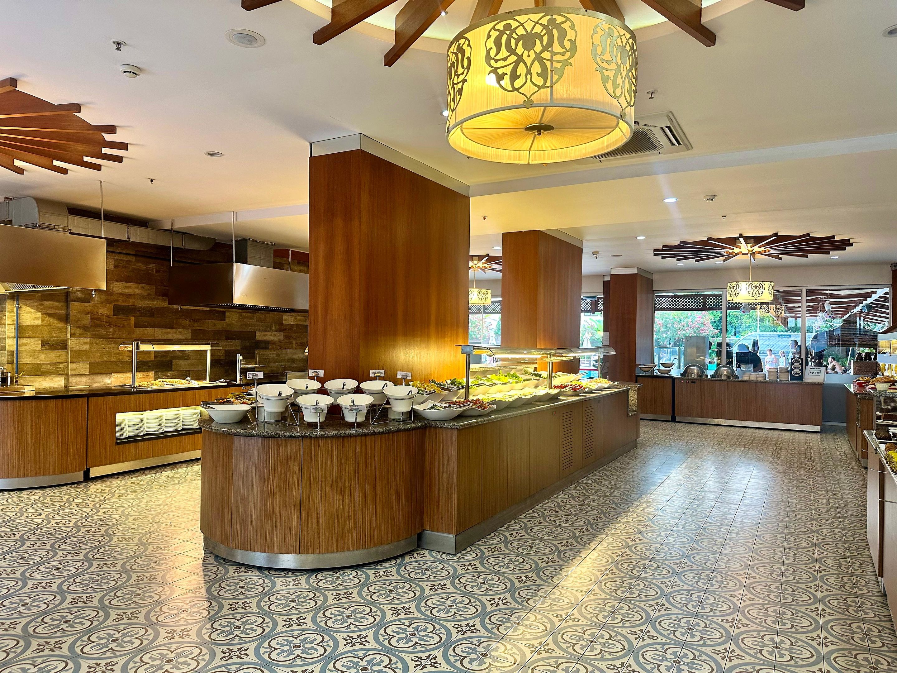 BLUE WAVE SUITE HOTEL