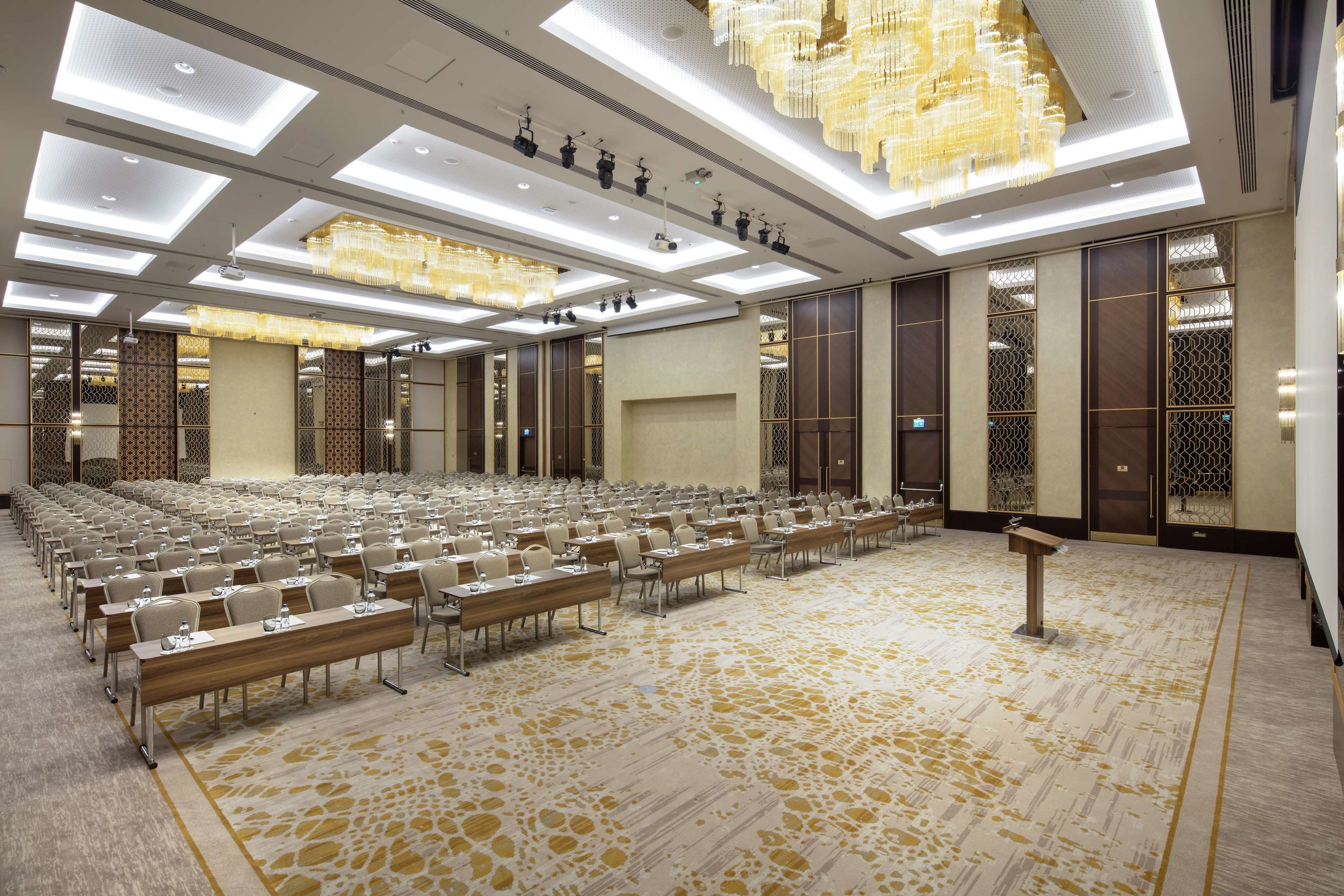 DOUBLE TREE BY HILTON ANTALYA CITY CENTRE