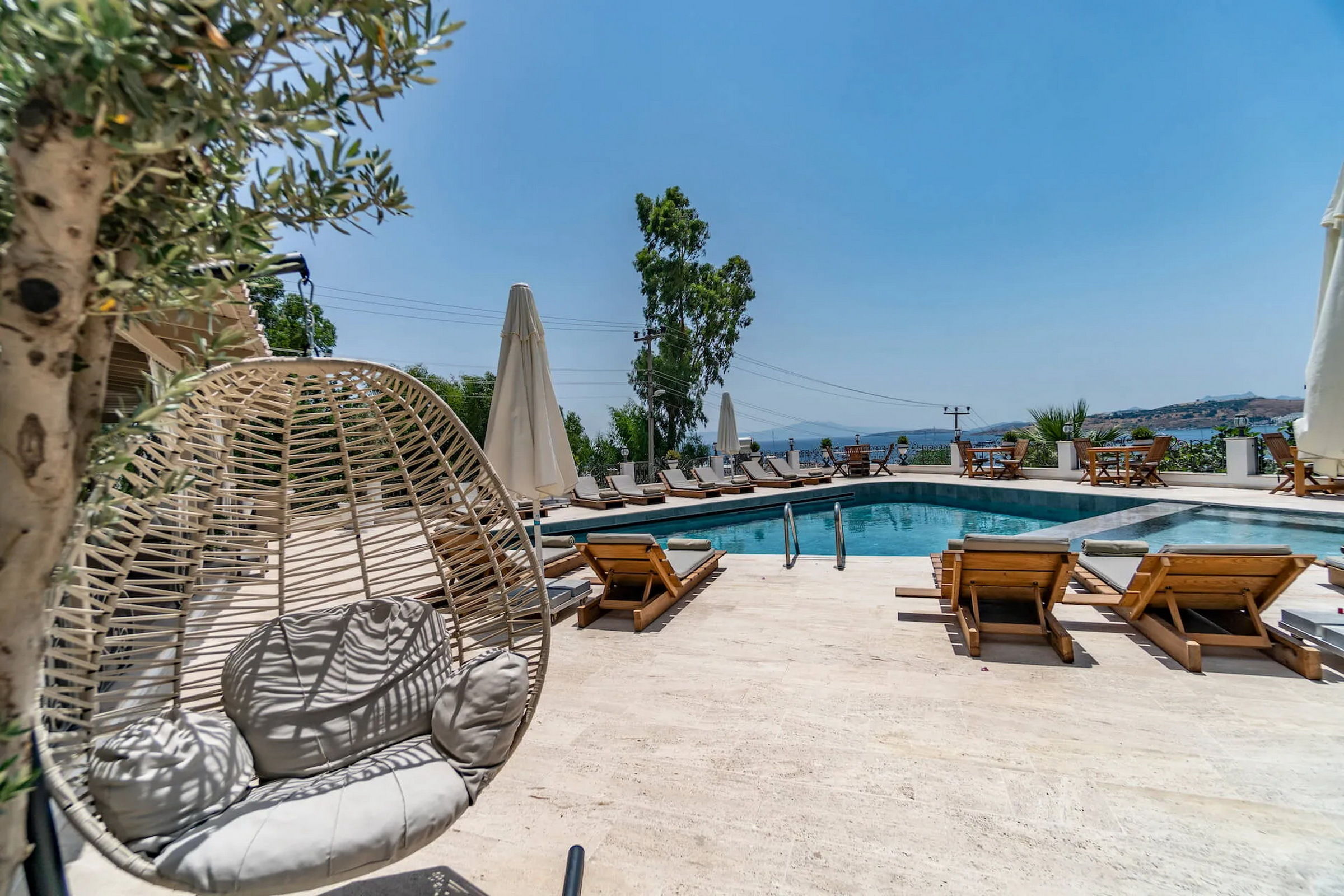 MANZARA BOUTIQUE HOTEL 12+