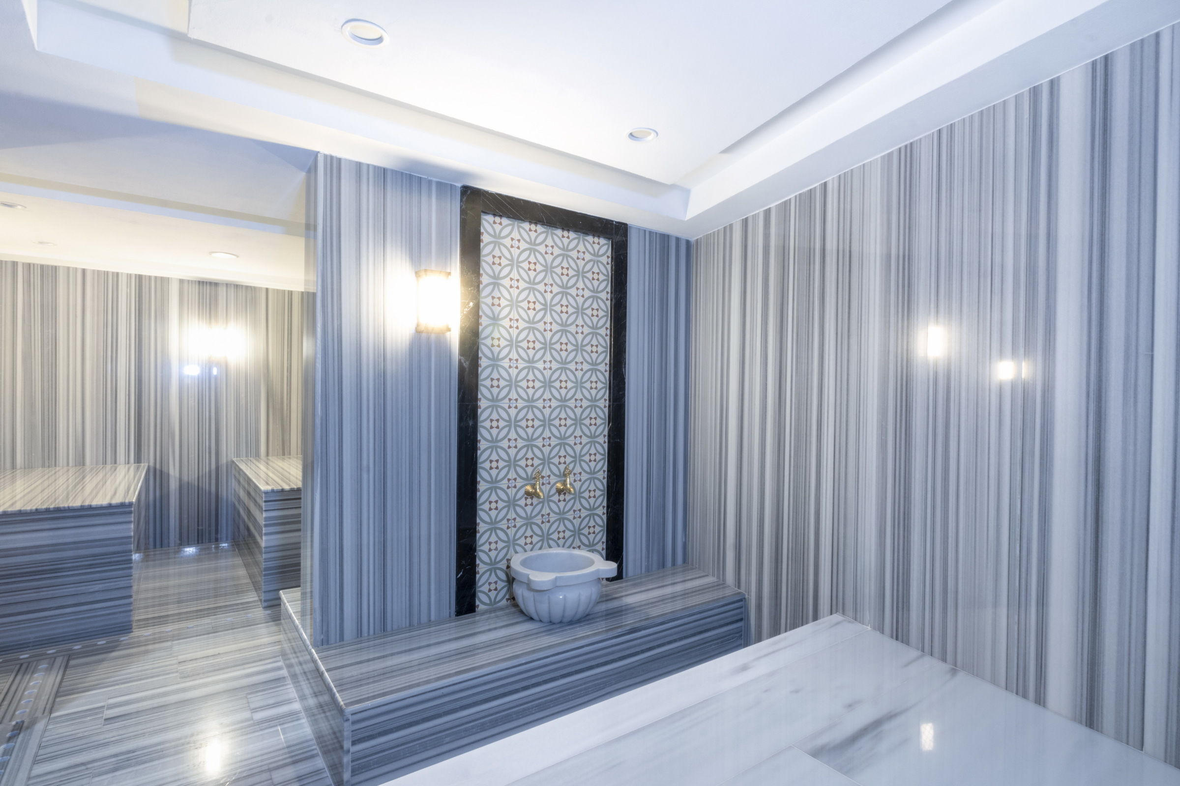 ELYSEE RIVE HOTEL