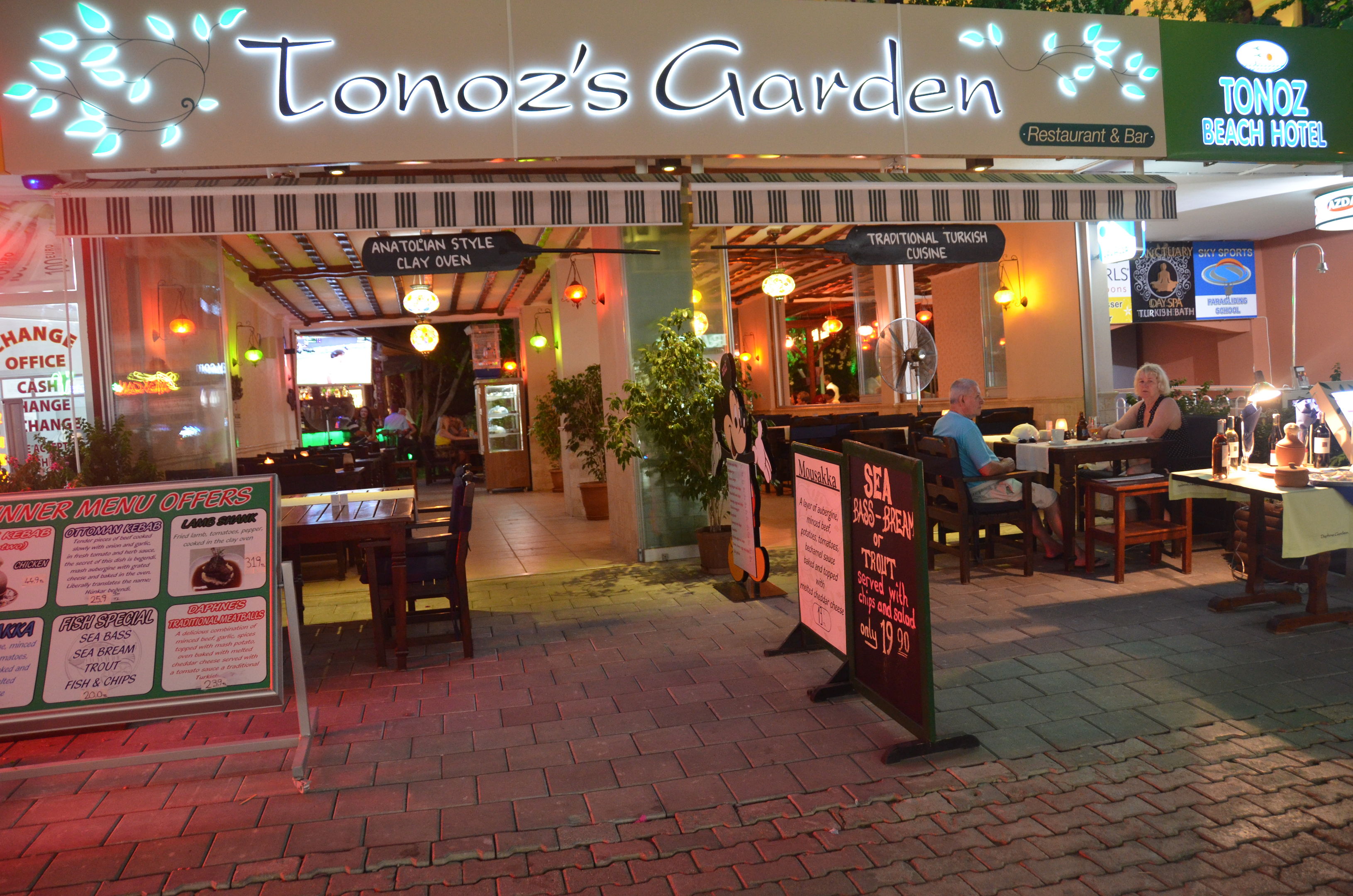 TONOZ BEACH HOTEL