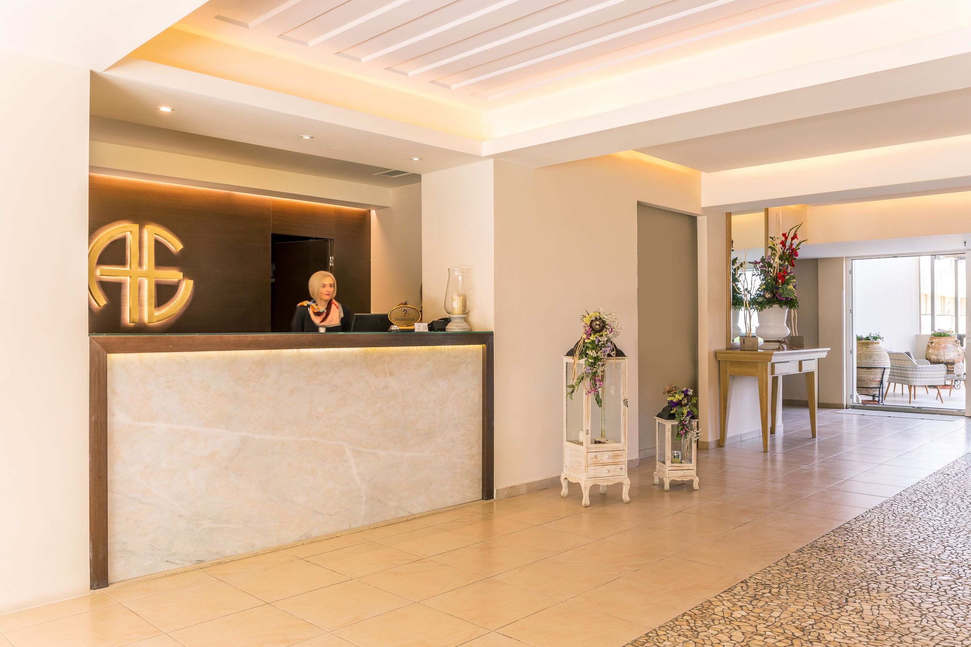 ARITI GRAND HOTEL