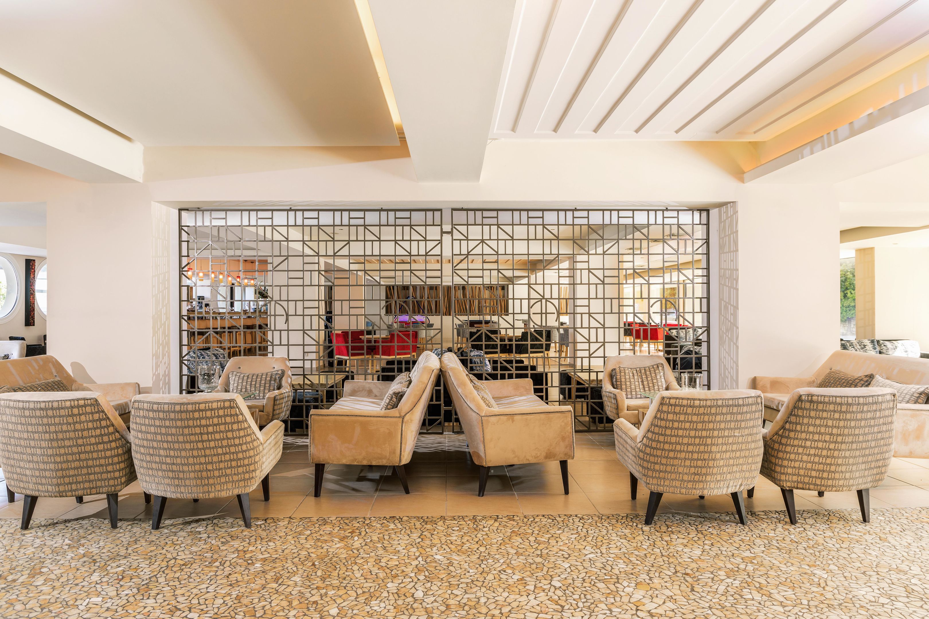 ARITI GRAND HOTEL