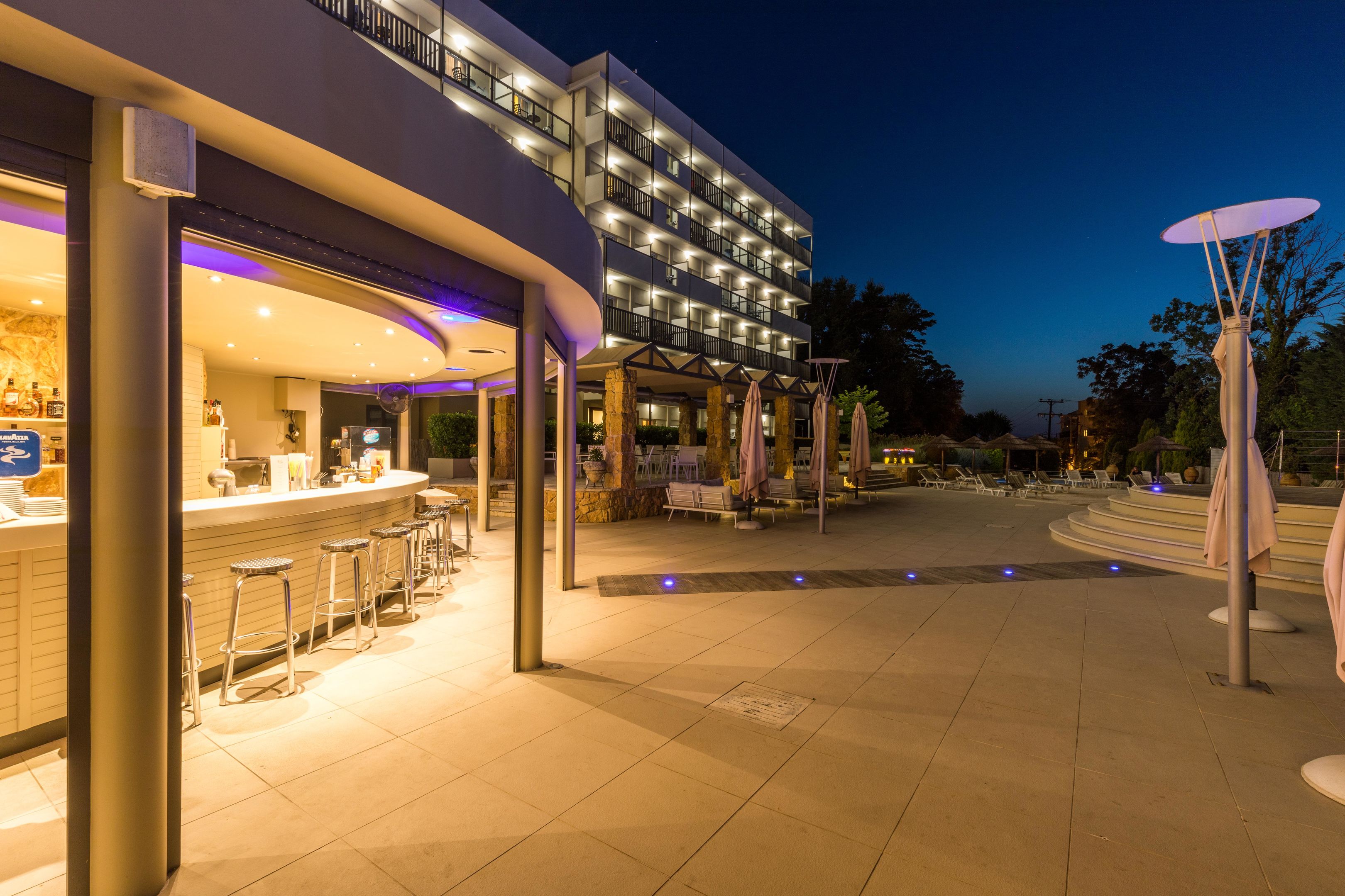 ARITI GRAND HOTEL