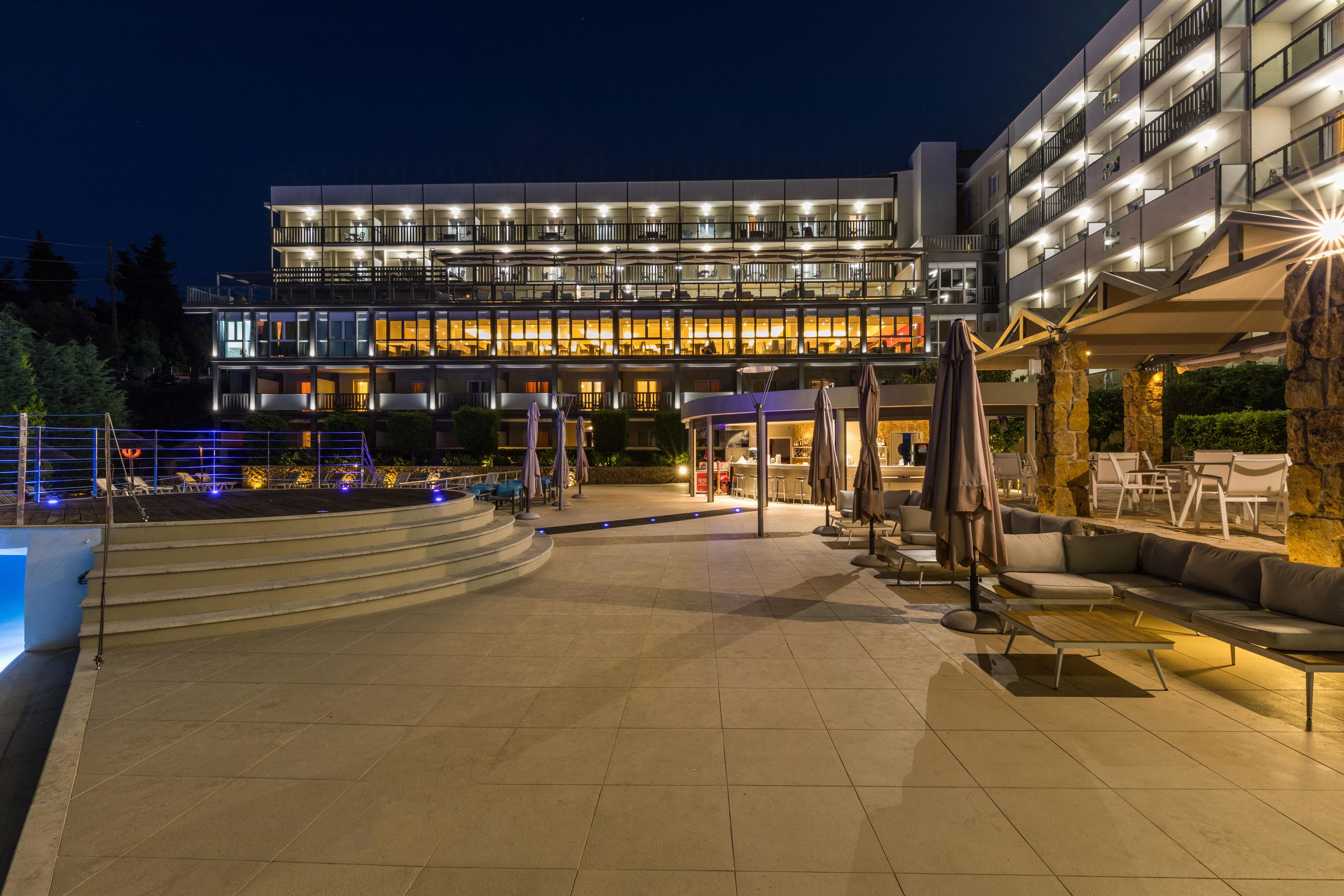 ARITI GRAND HOTEL