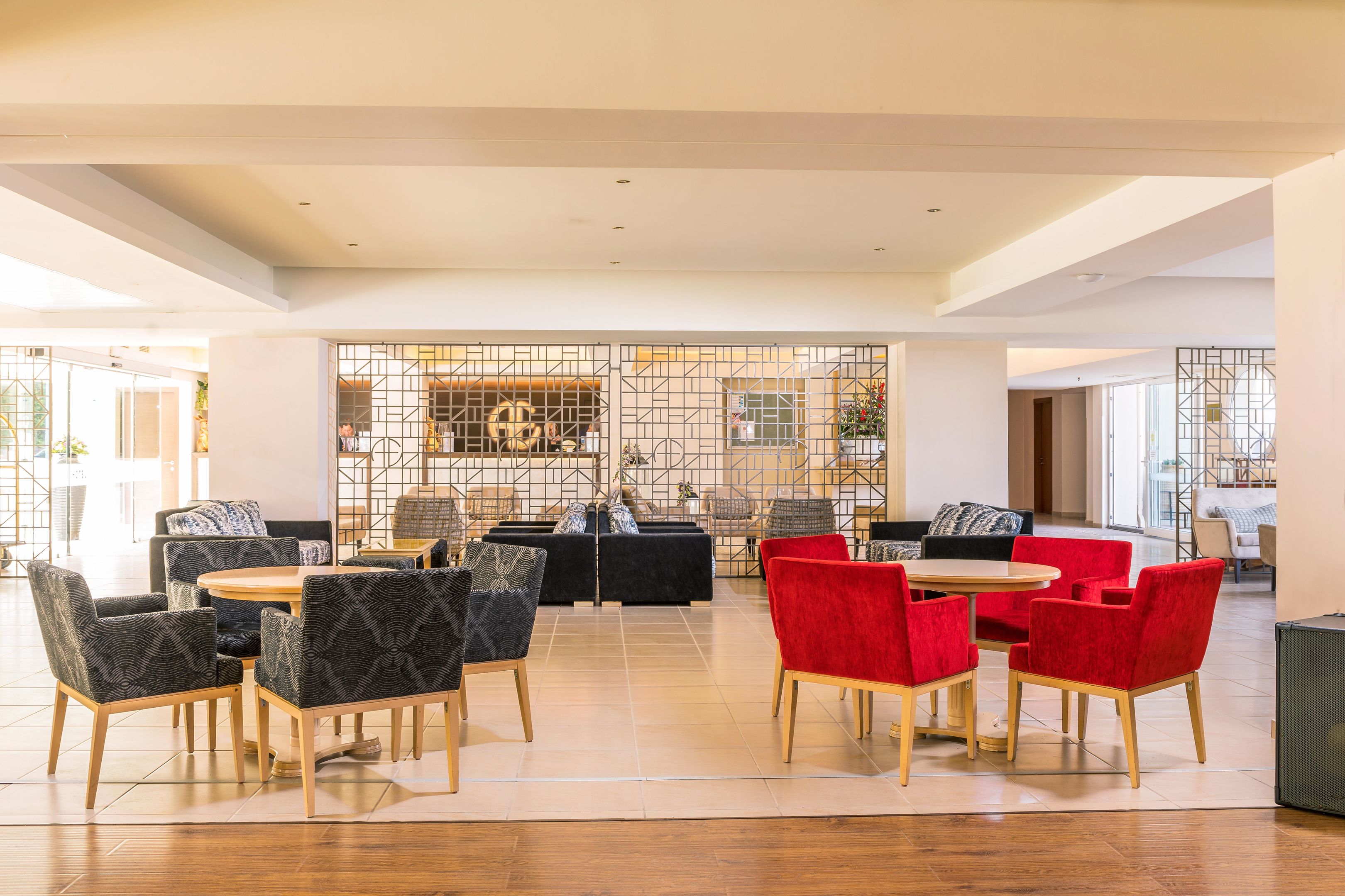 ARITI GRAND HOTEL