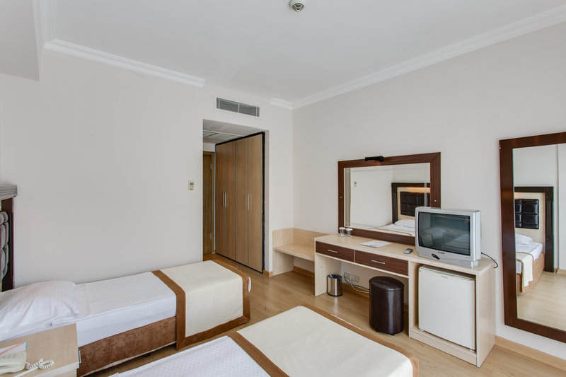 TU CASA GELIDONYA HOTEL