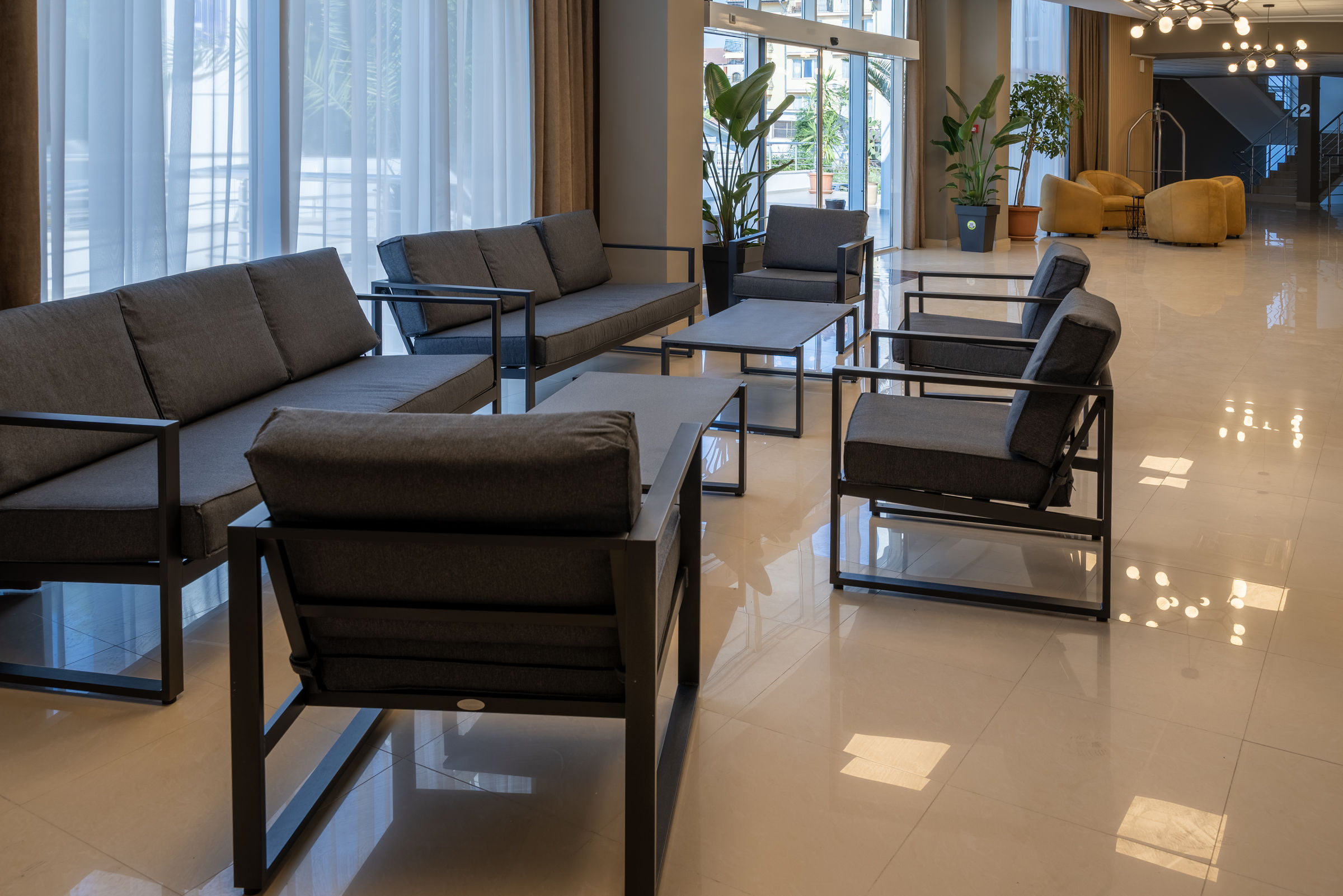 QUEEN NELLY HOTEL