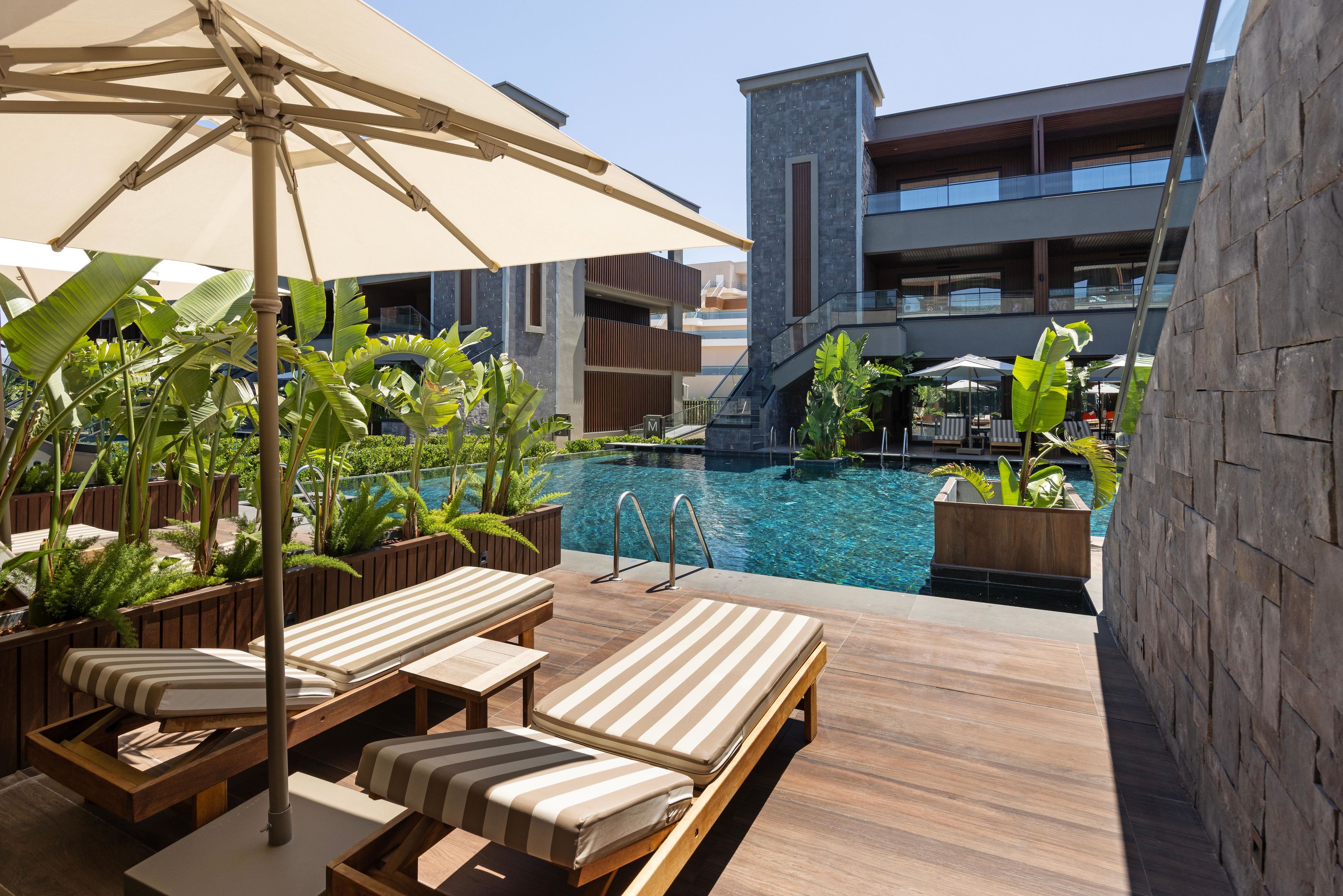 JACARANDA LUXURY RESORT