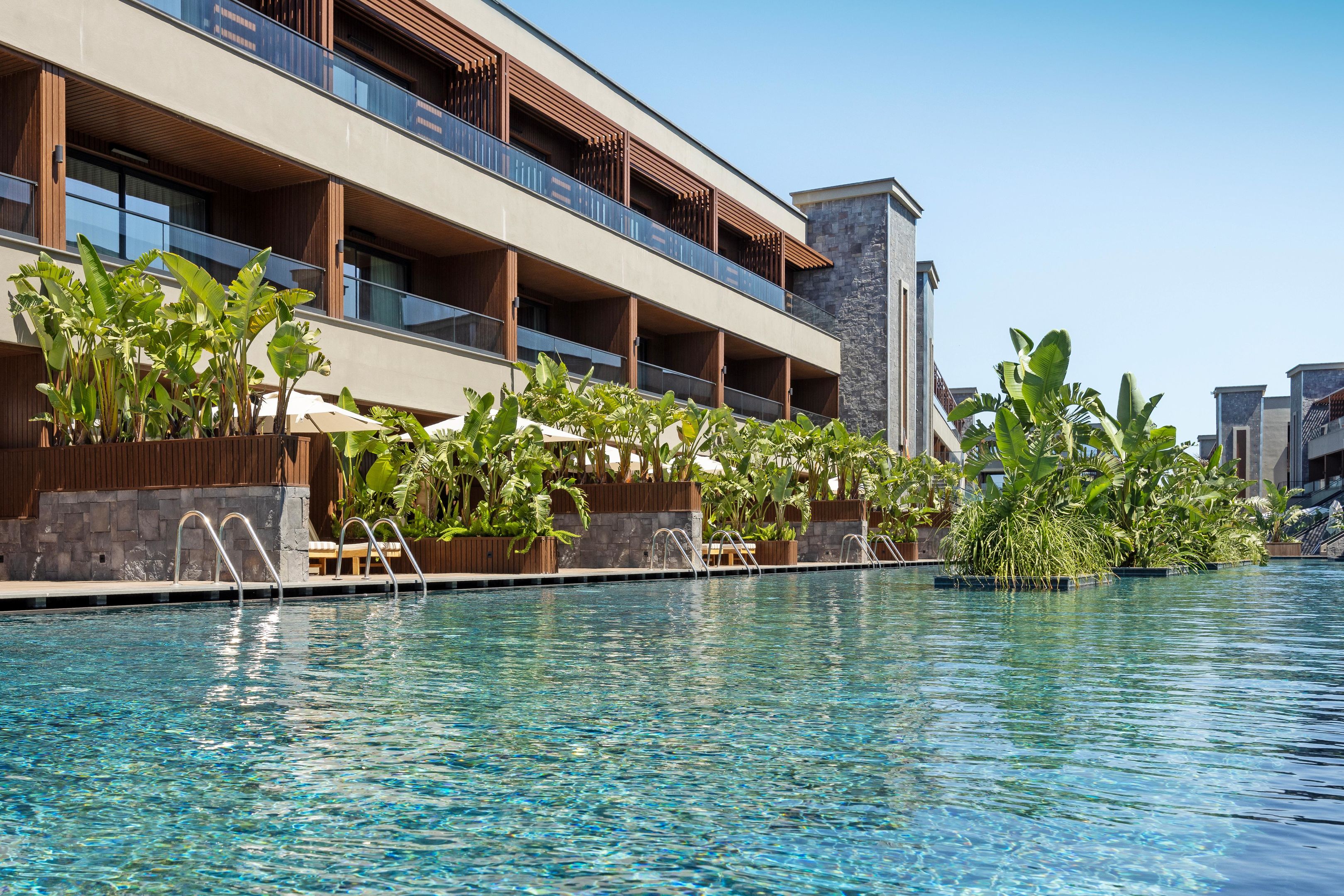 JACARANDA LUXURY RESORT