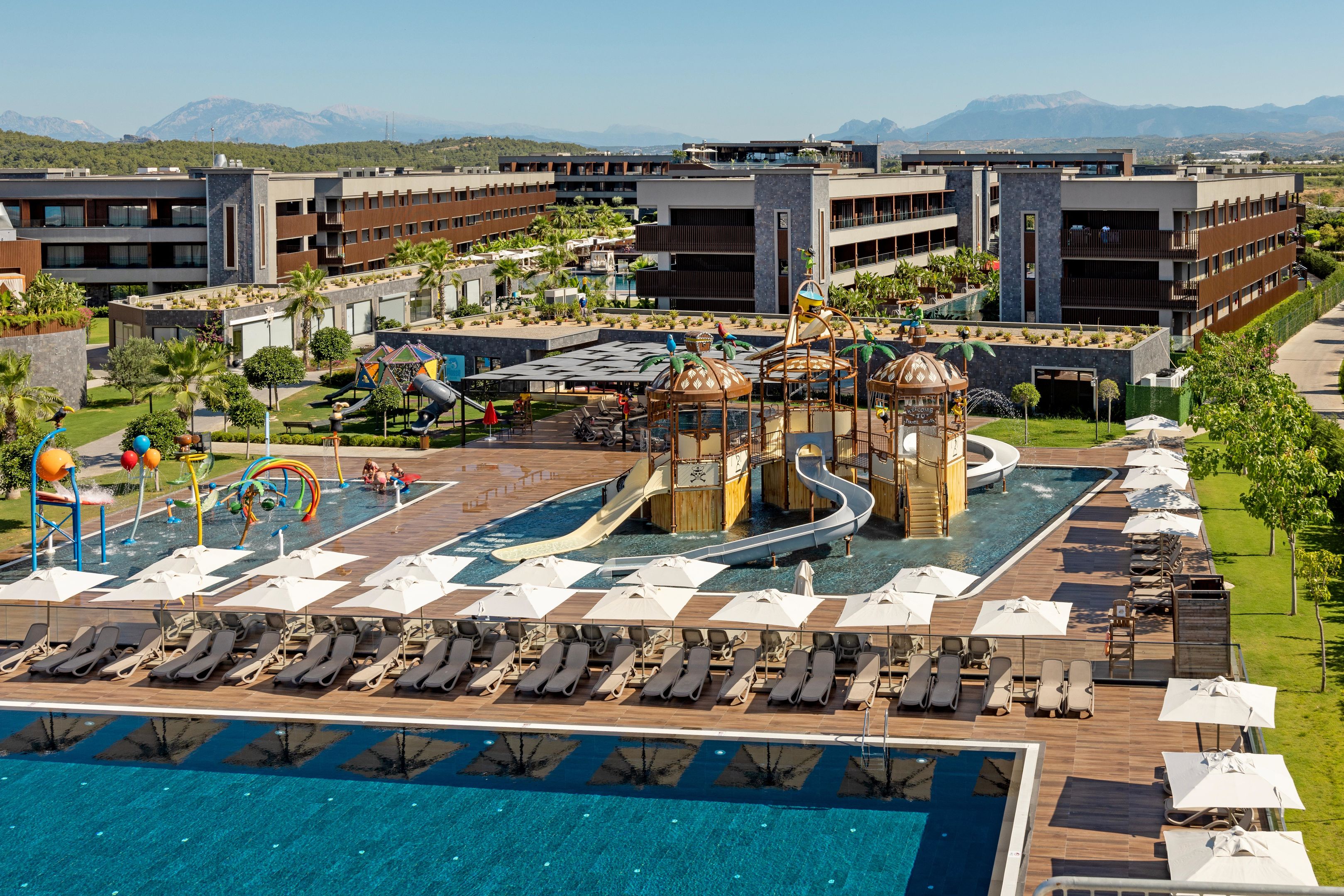 JACARANDA LUXURY RESORT