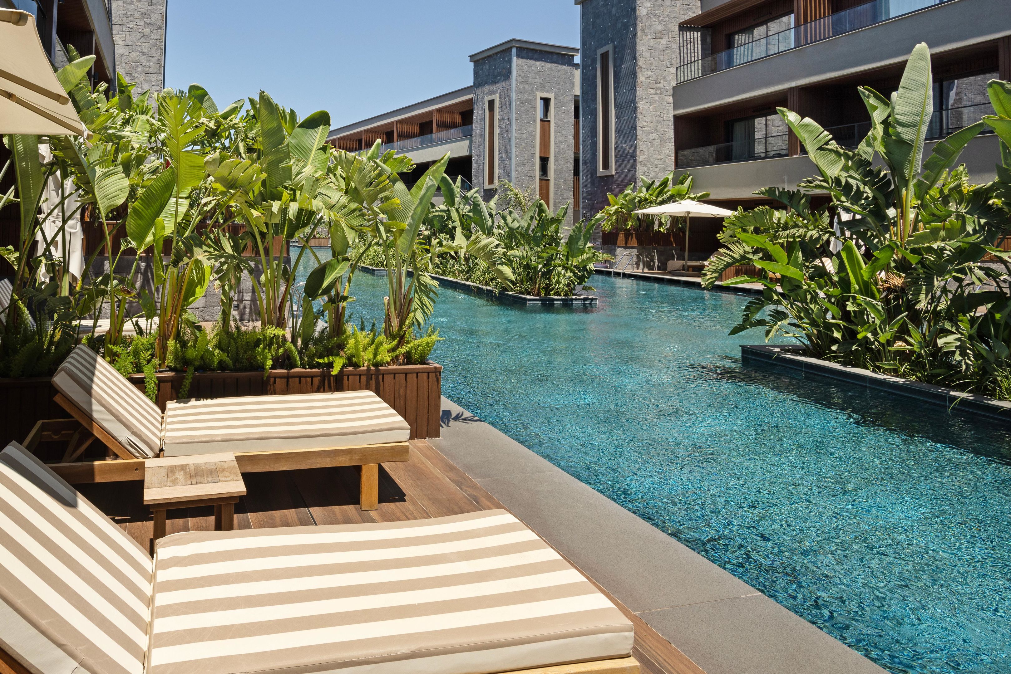 JACARANDA LUXURY RESORT