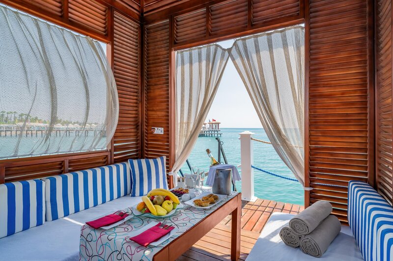 BAIA HOTEL LARA