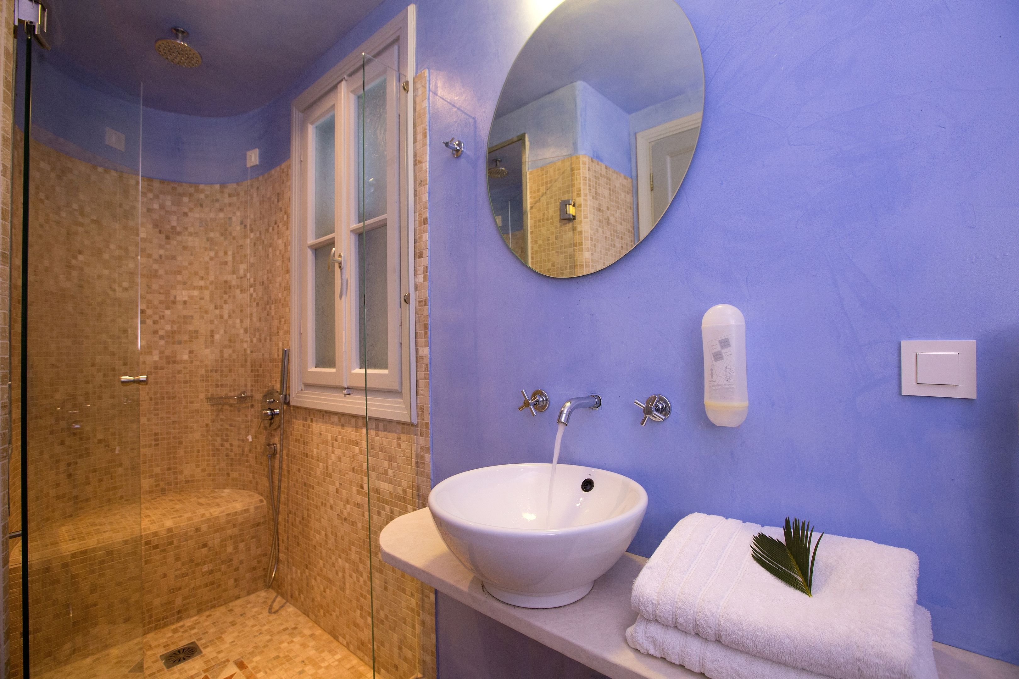 RED TOWER HOTEL - SUITES