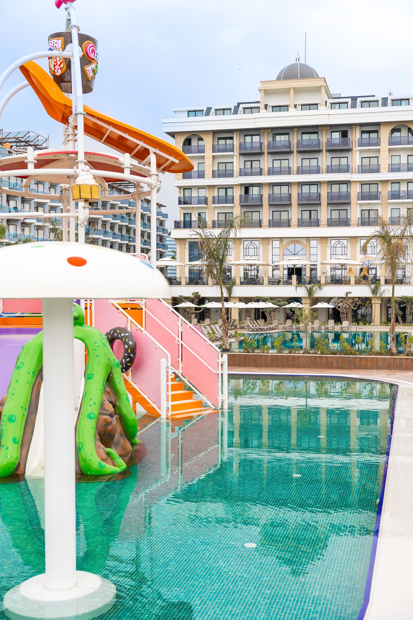 SERENITY QUEEN HOTEL