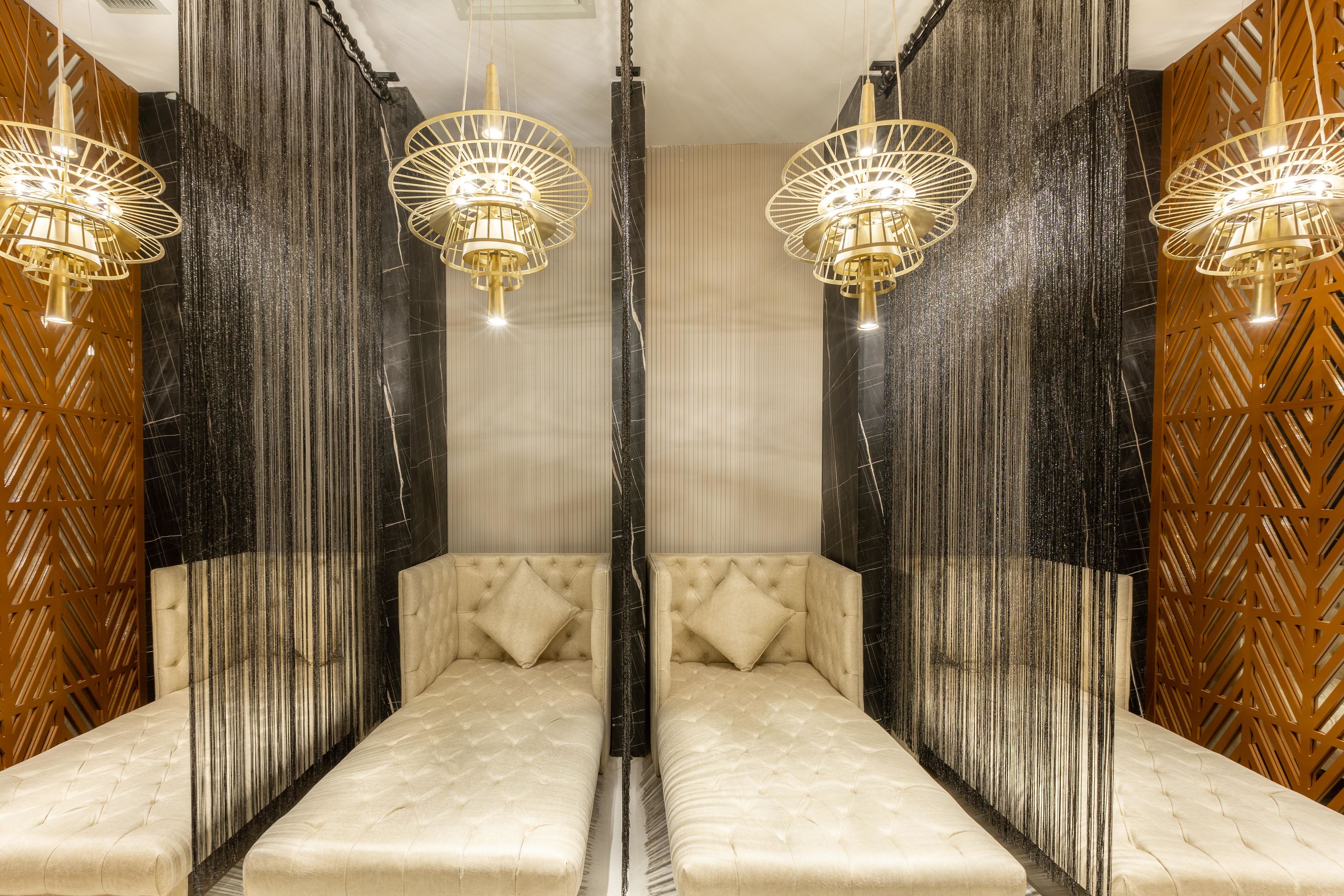 SERENITY QUEEN HOTEL