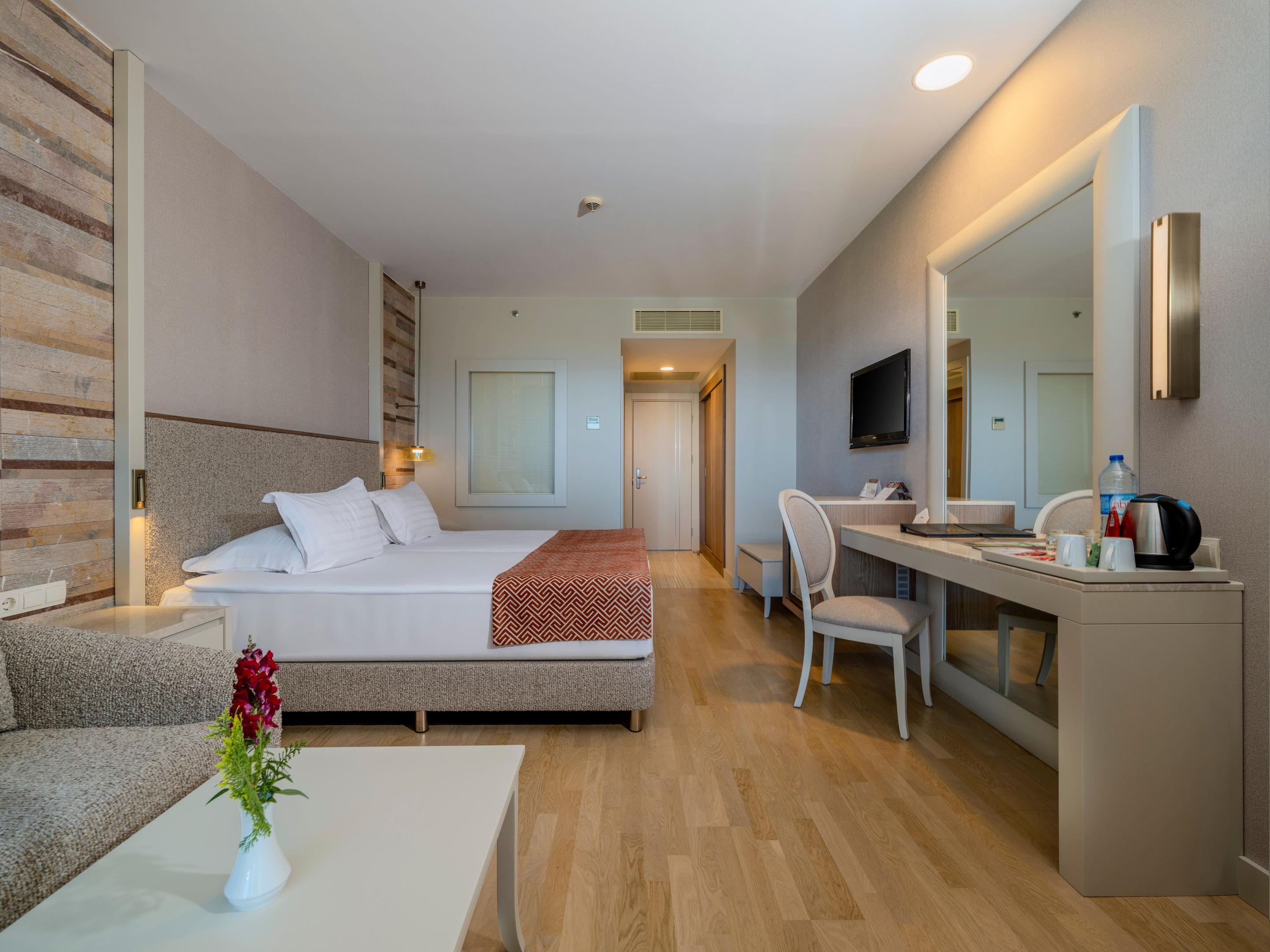 MELAS HOTEL LARA