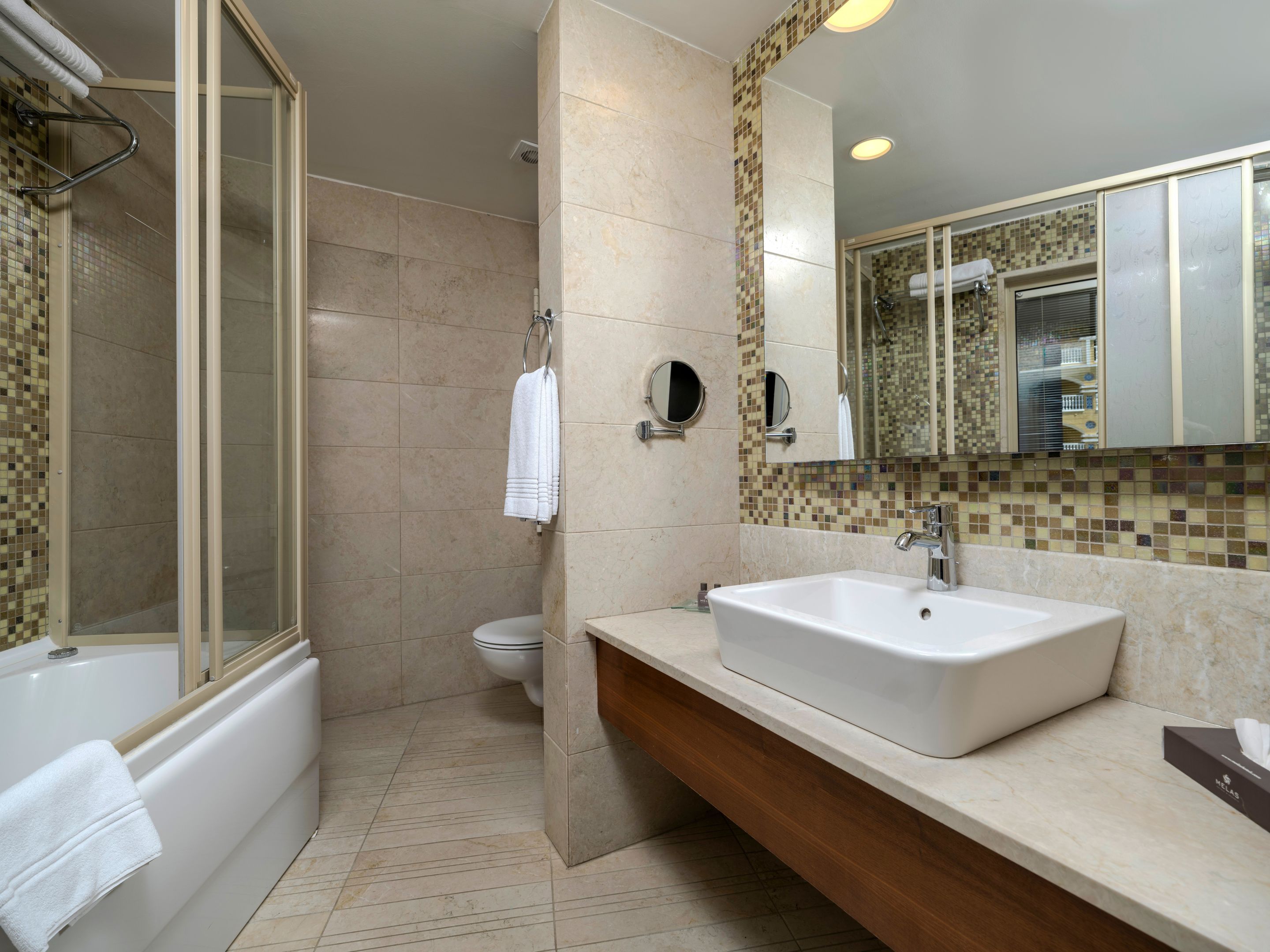 MELAS HOTEL LARA