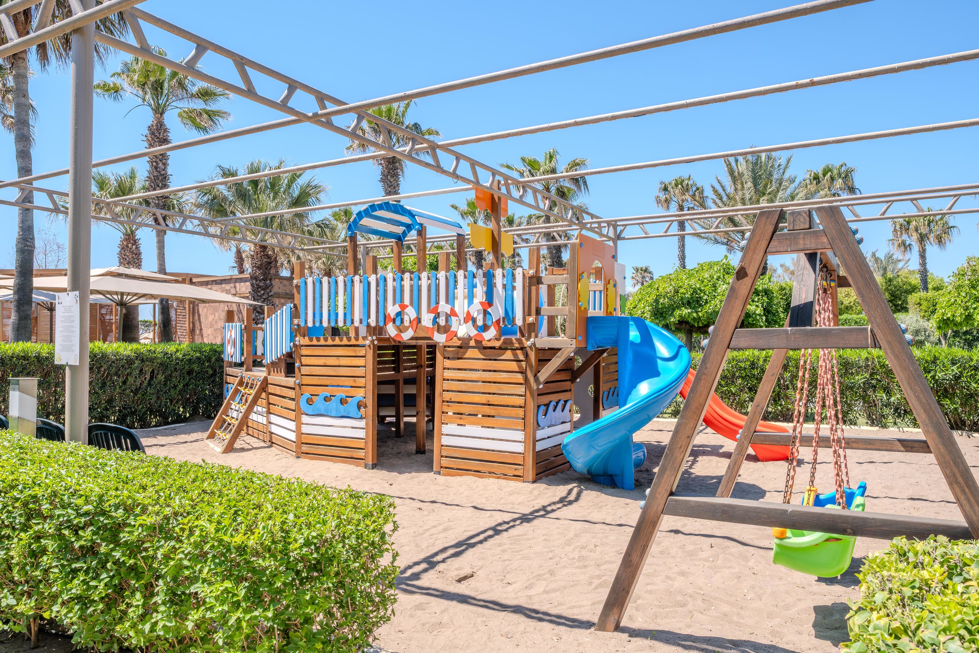 MELAS HOTEL LARA