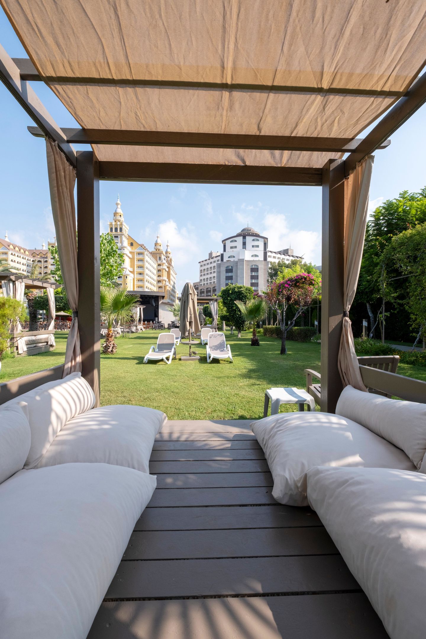 MELAS HOTEL LARA