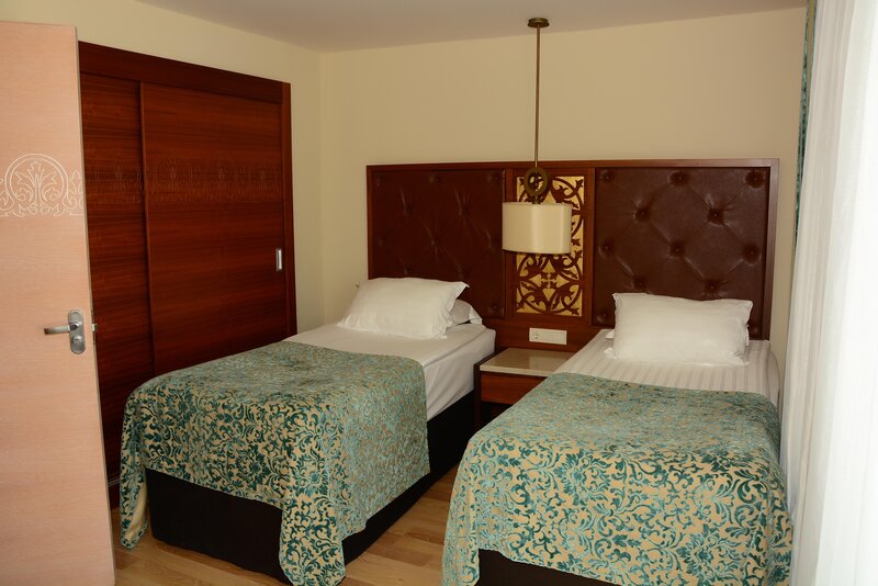 MELAS HOTEL LARA