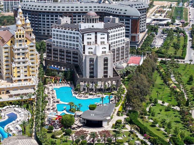 MELAS HOTEL LARA