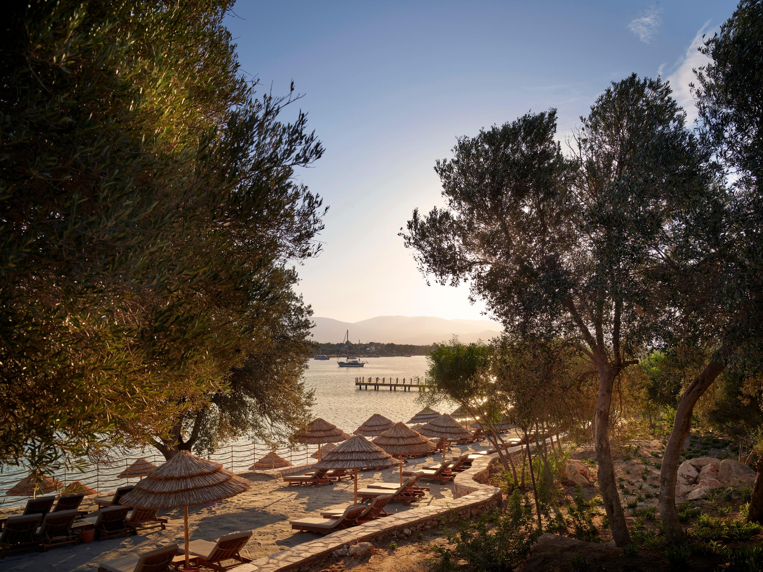 ANDA BARUT COLLECTION