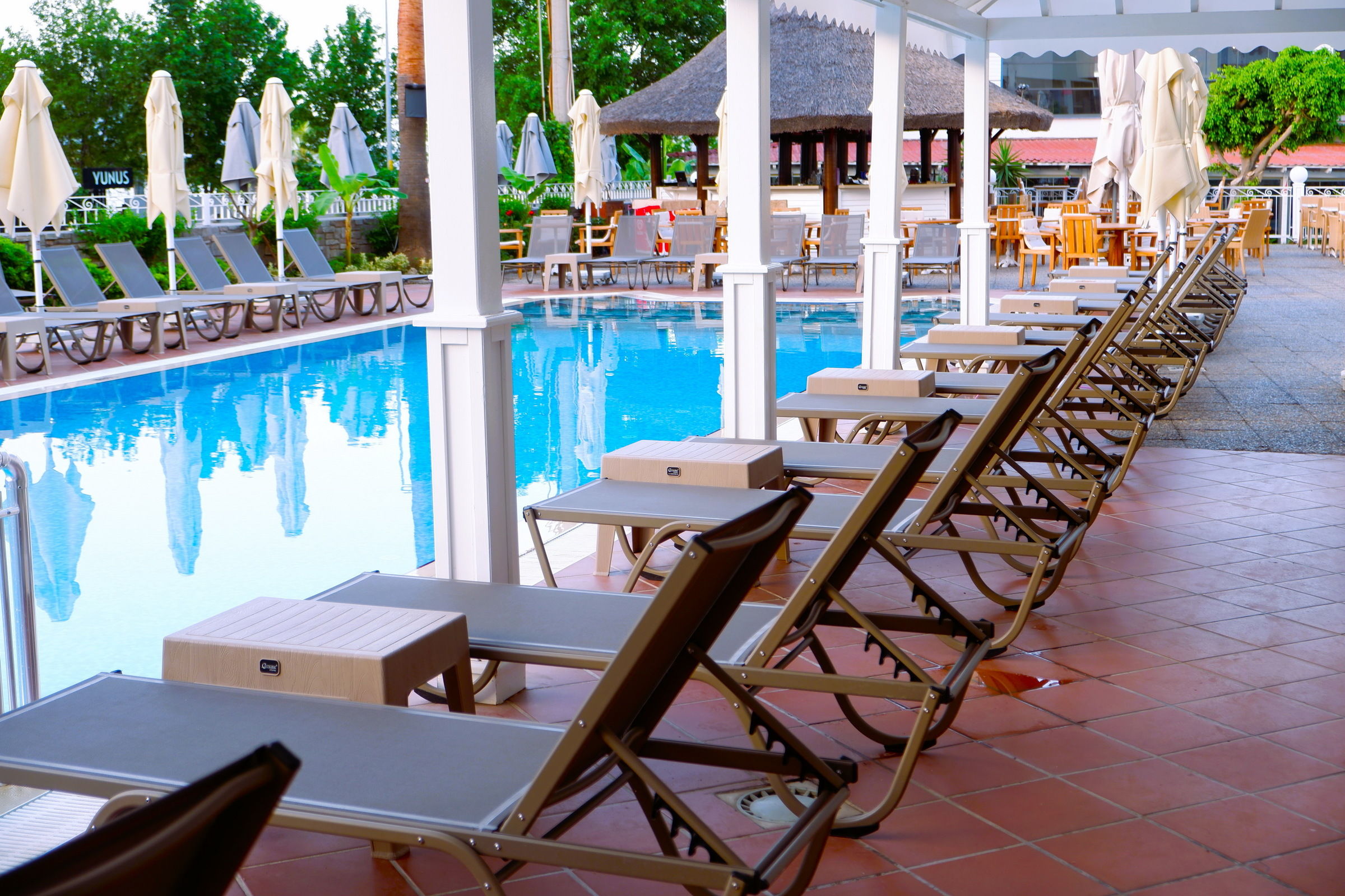 HAWAII HOTEL