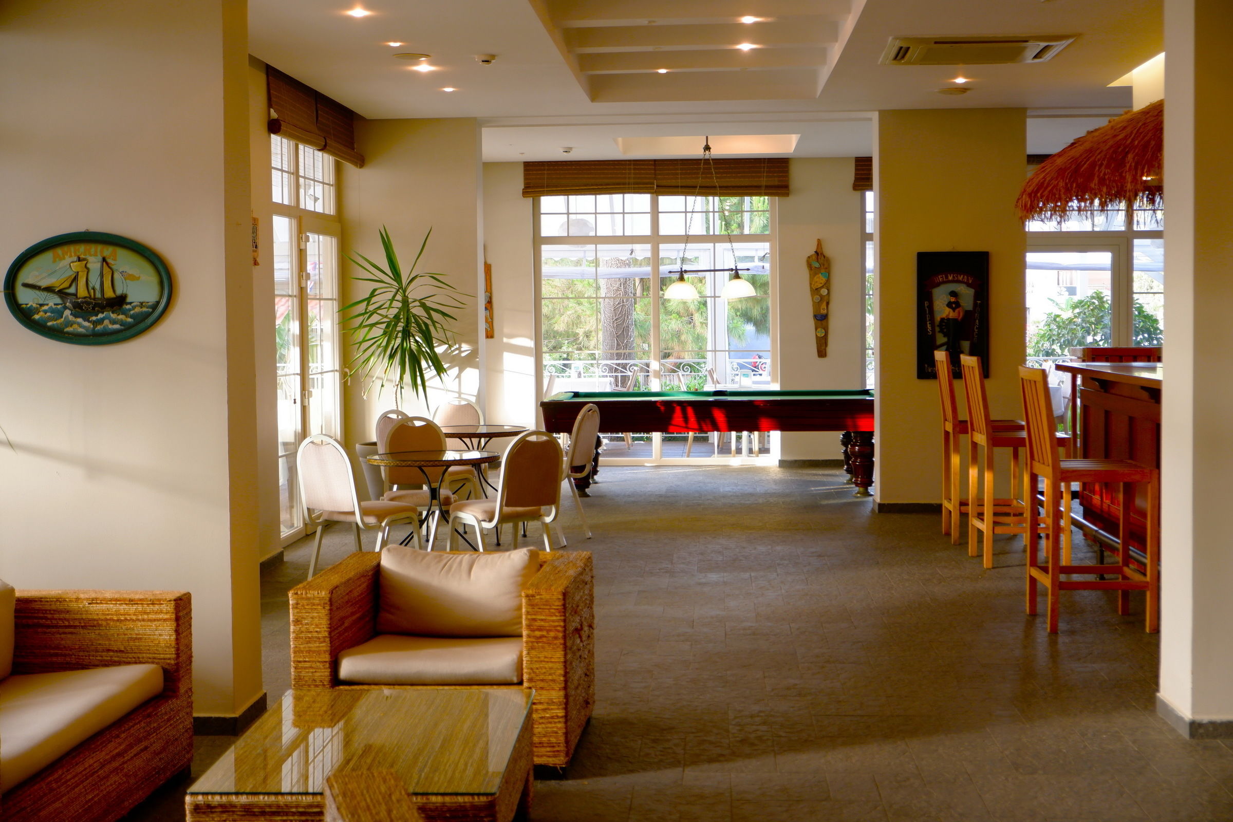 HAWAII HOTEL