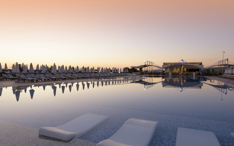 LONICERA WEST HOTEL