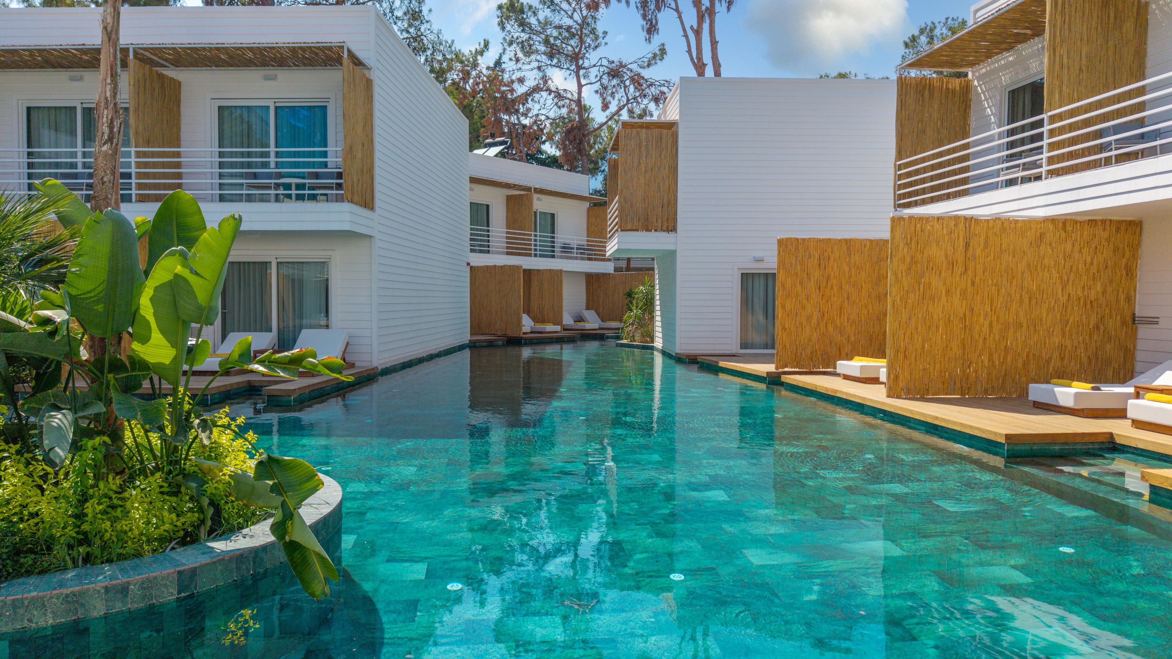 FASHIONTV LUXE RESORT