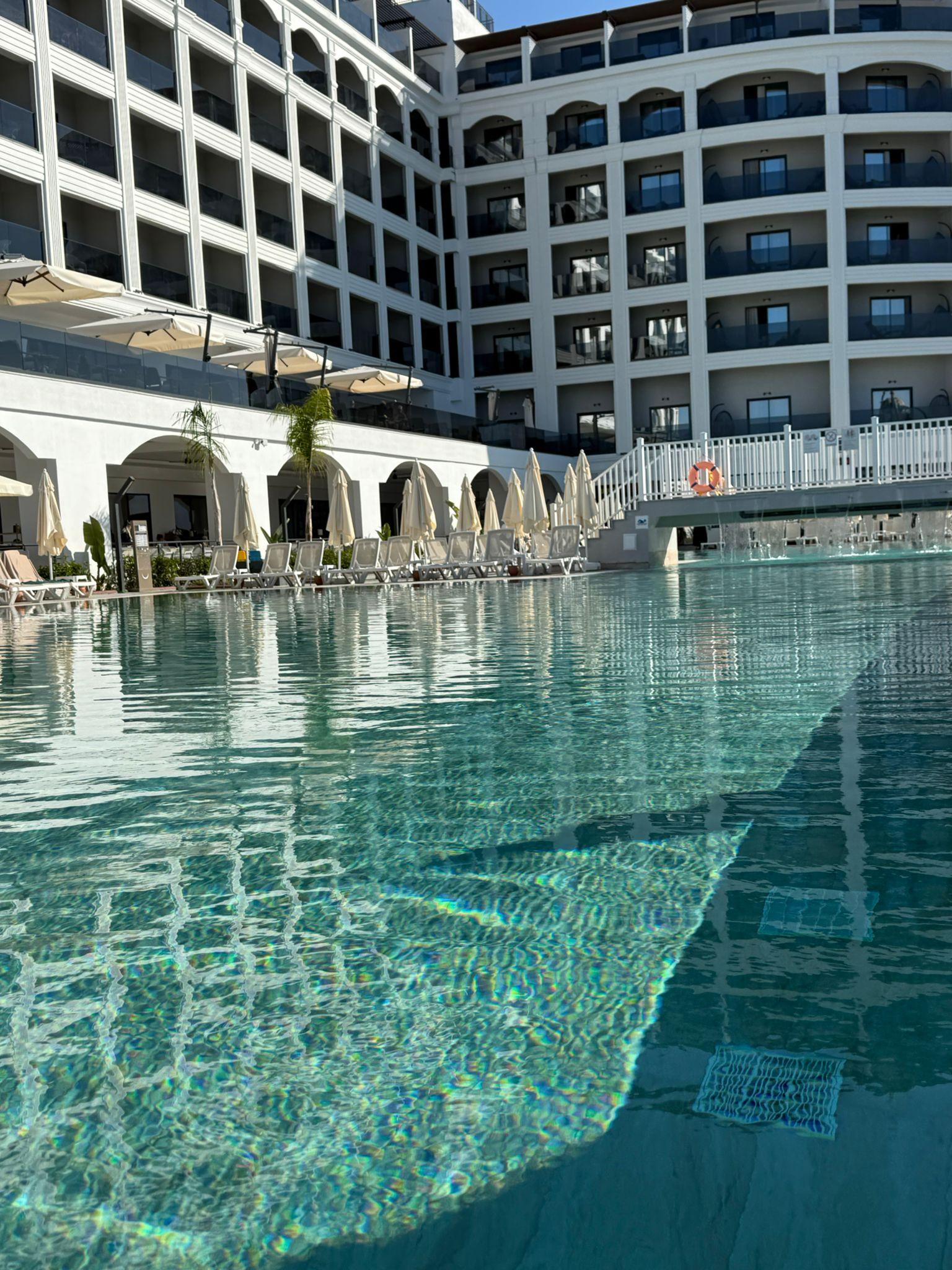 SIDE MOON PALACE HOTEL