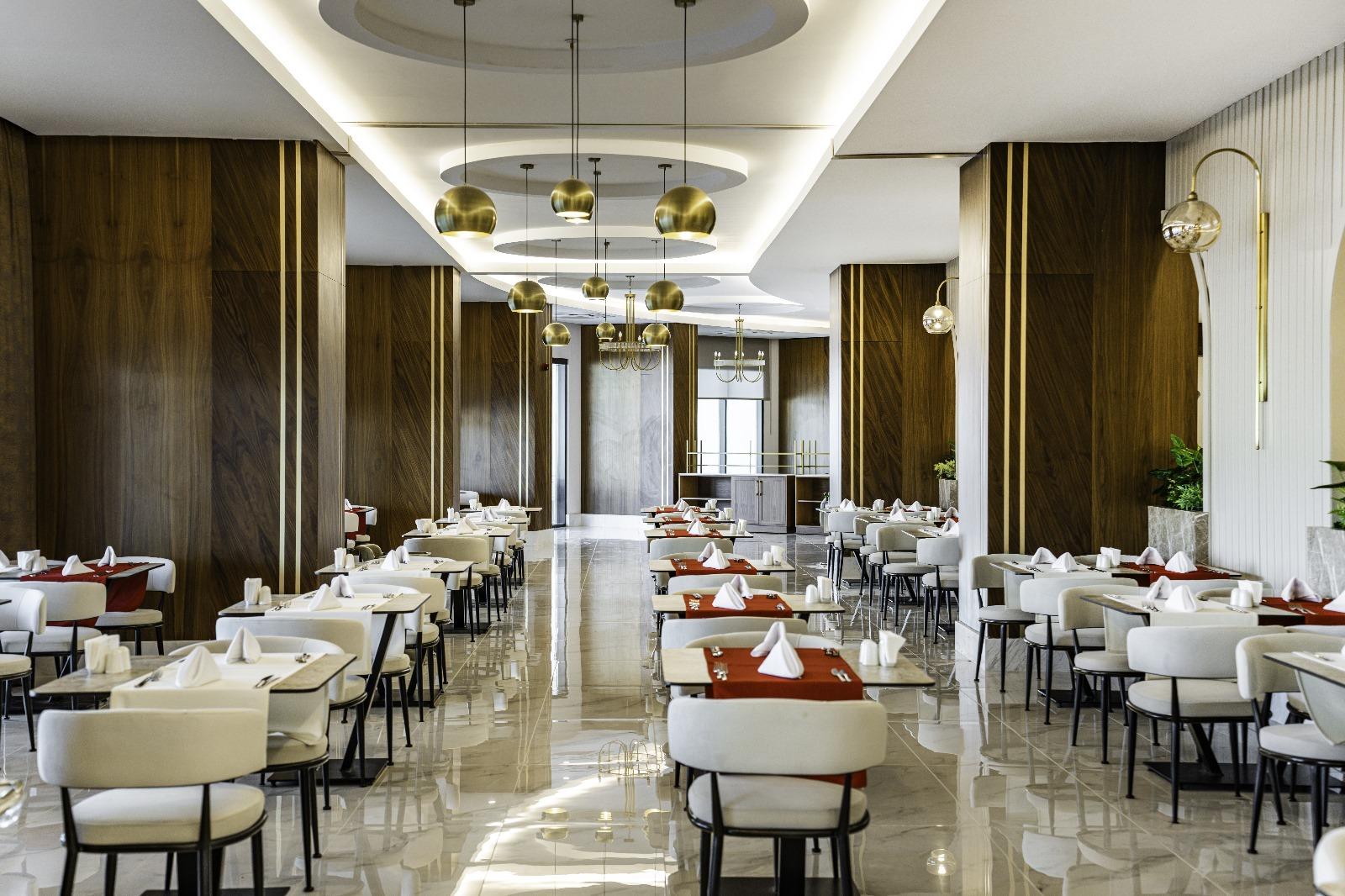 SIDE MOON PALACE HOTEL