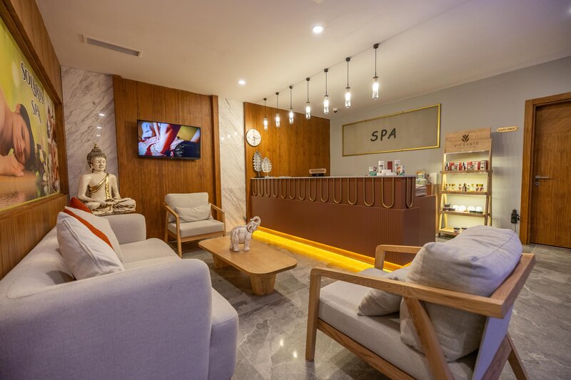 SIDE MOON PALACE HOTEL