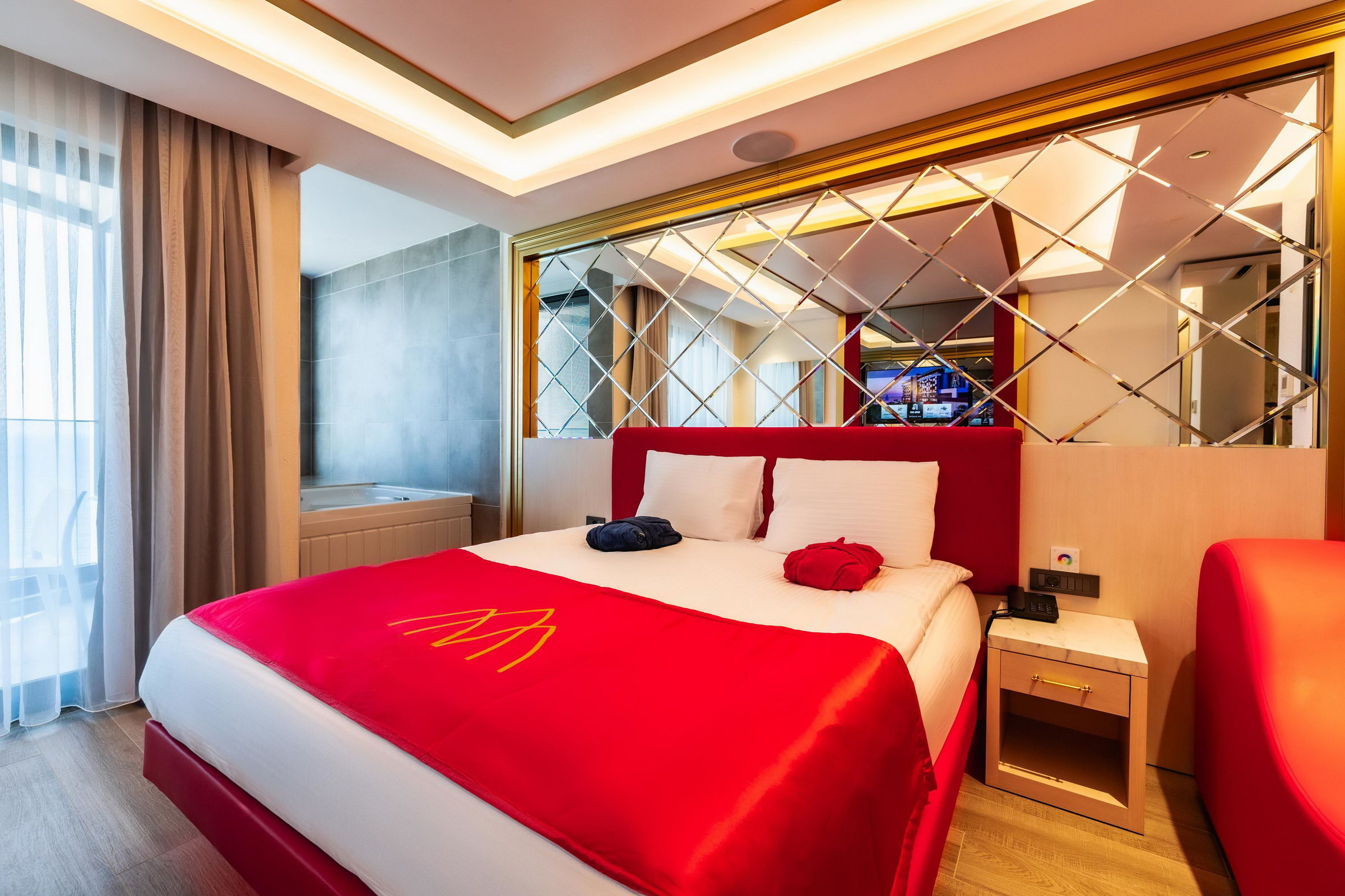 GRANADA LUXURY RED ADULT ONLY 16+
