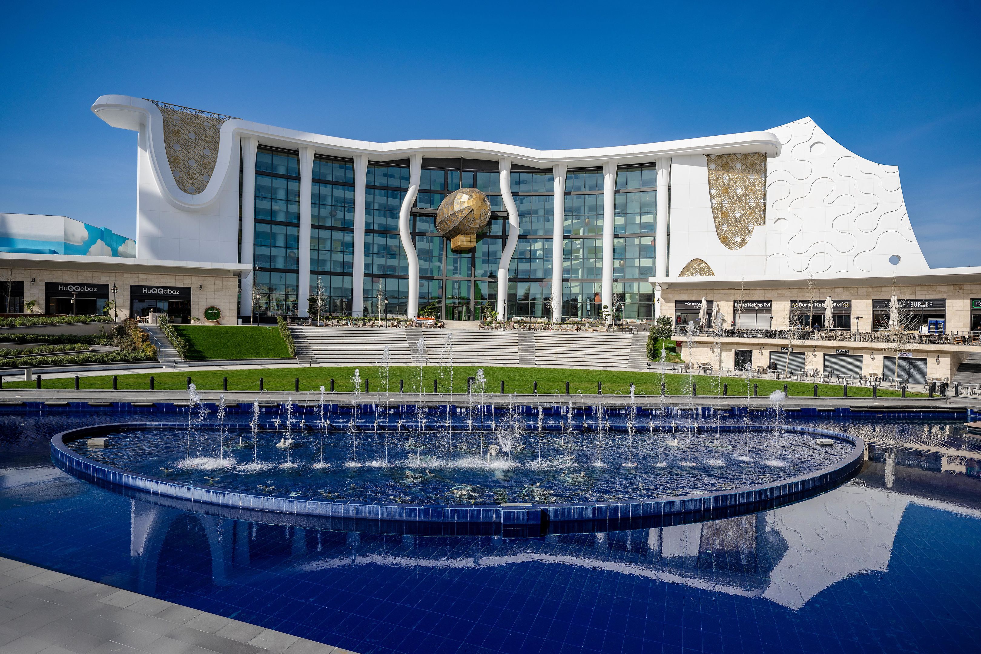 THE LAND OF LEGENDS NICKELODEON HOTEL