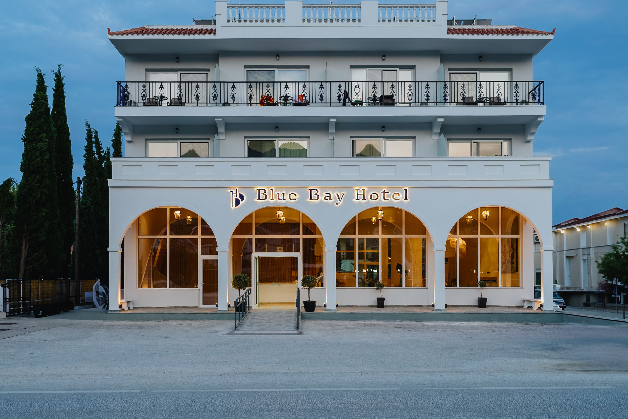 BLUE BAY HOTEL NEA IRAKLITSA
