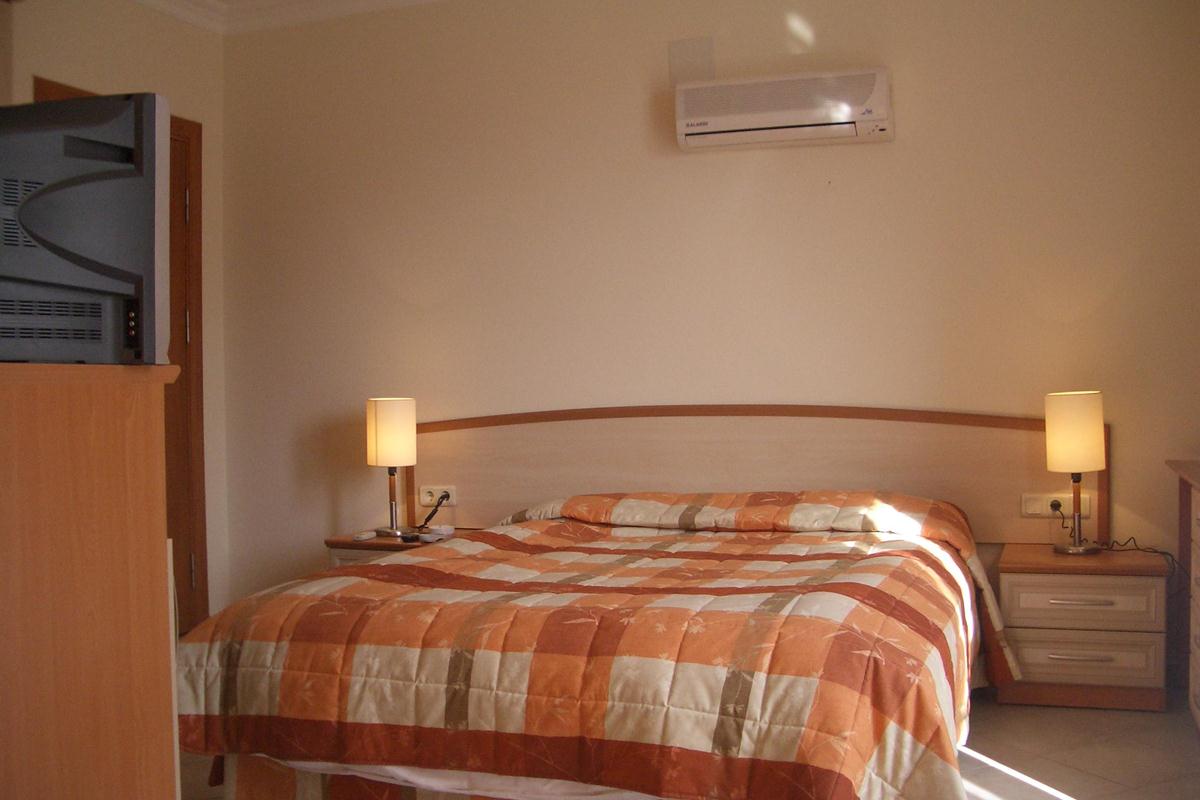 PERDIKIA HILL HOTEL