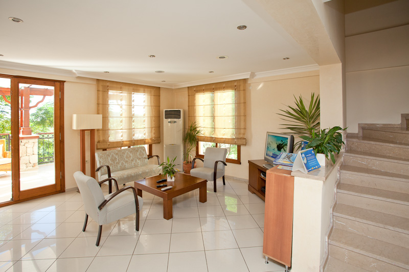 PERDIKIA HILL HOTEL