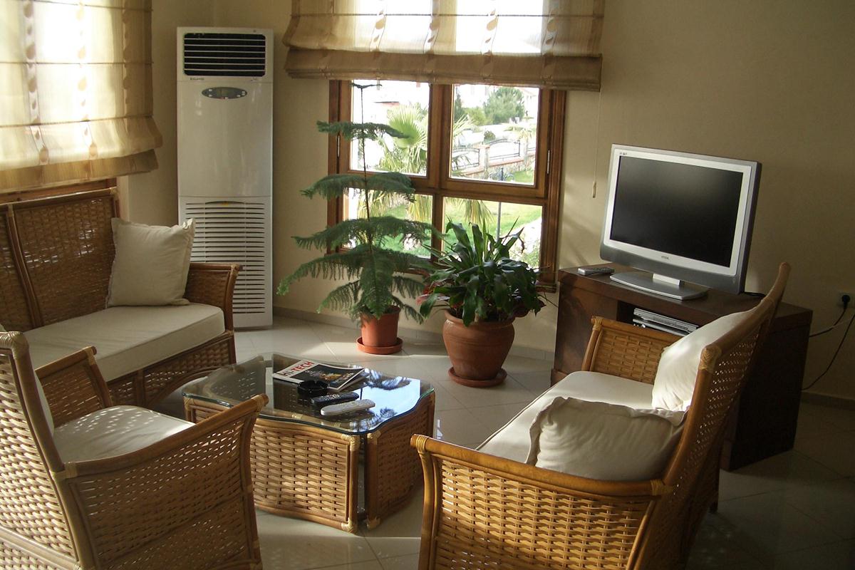 PERDIKIA HILL HOTEL