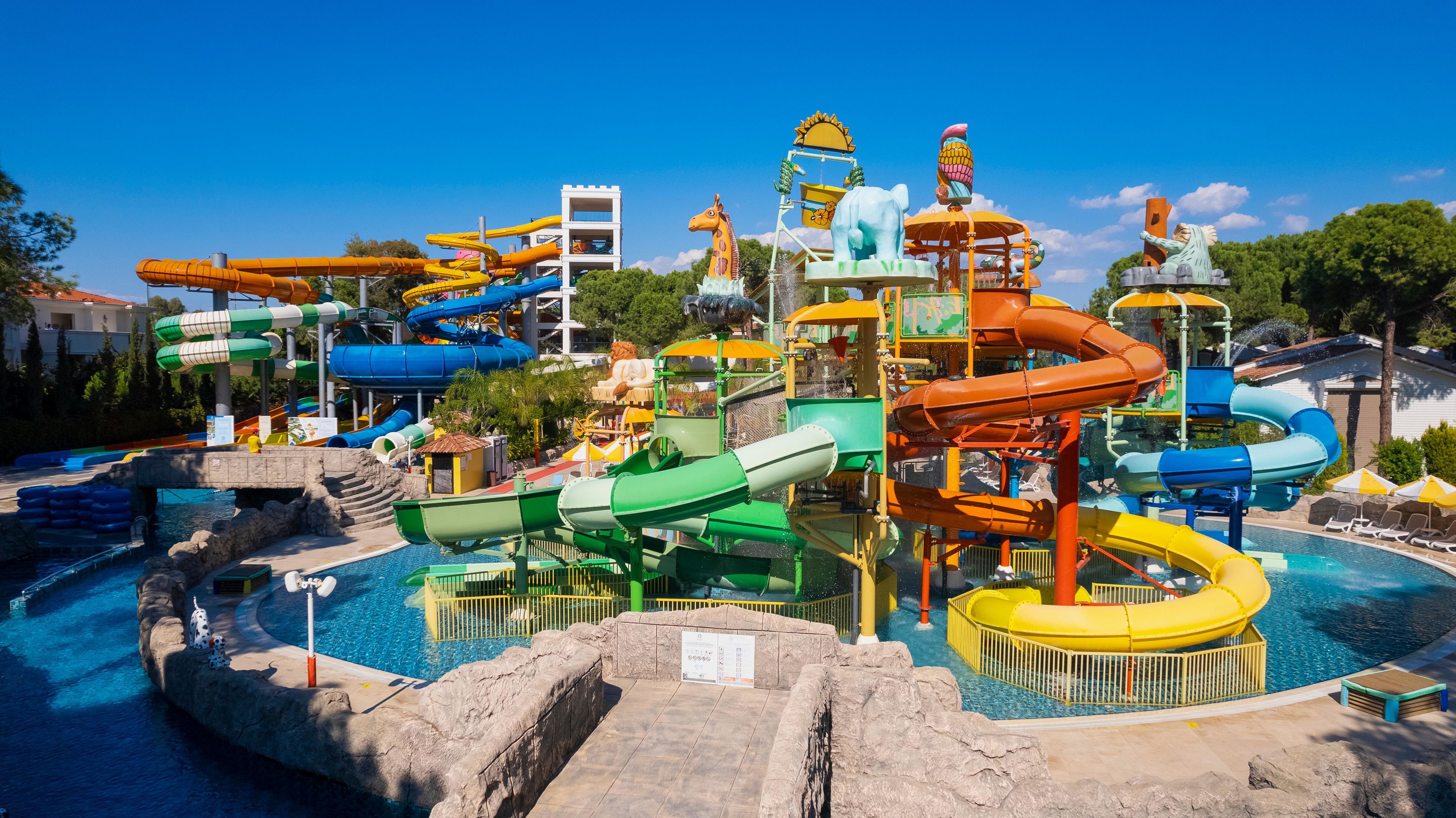 SELECTUM LUXURY RESORT