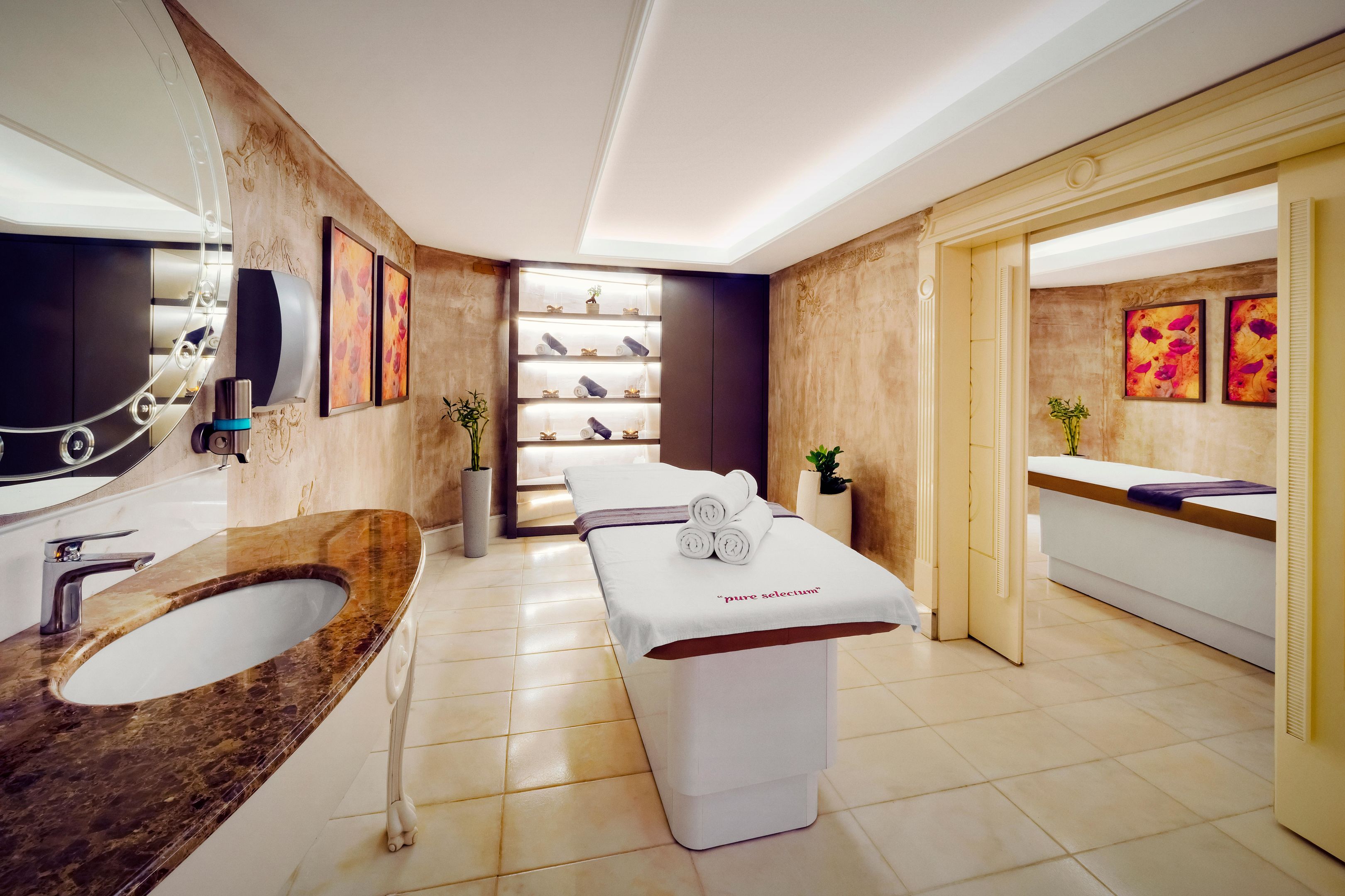 SELECTUM LUXURY RESORT