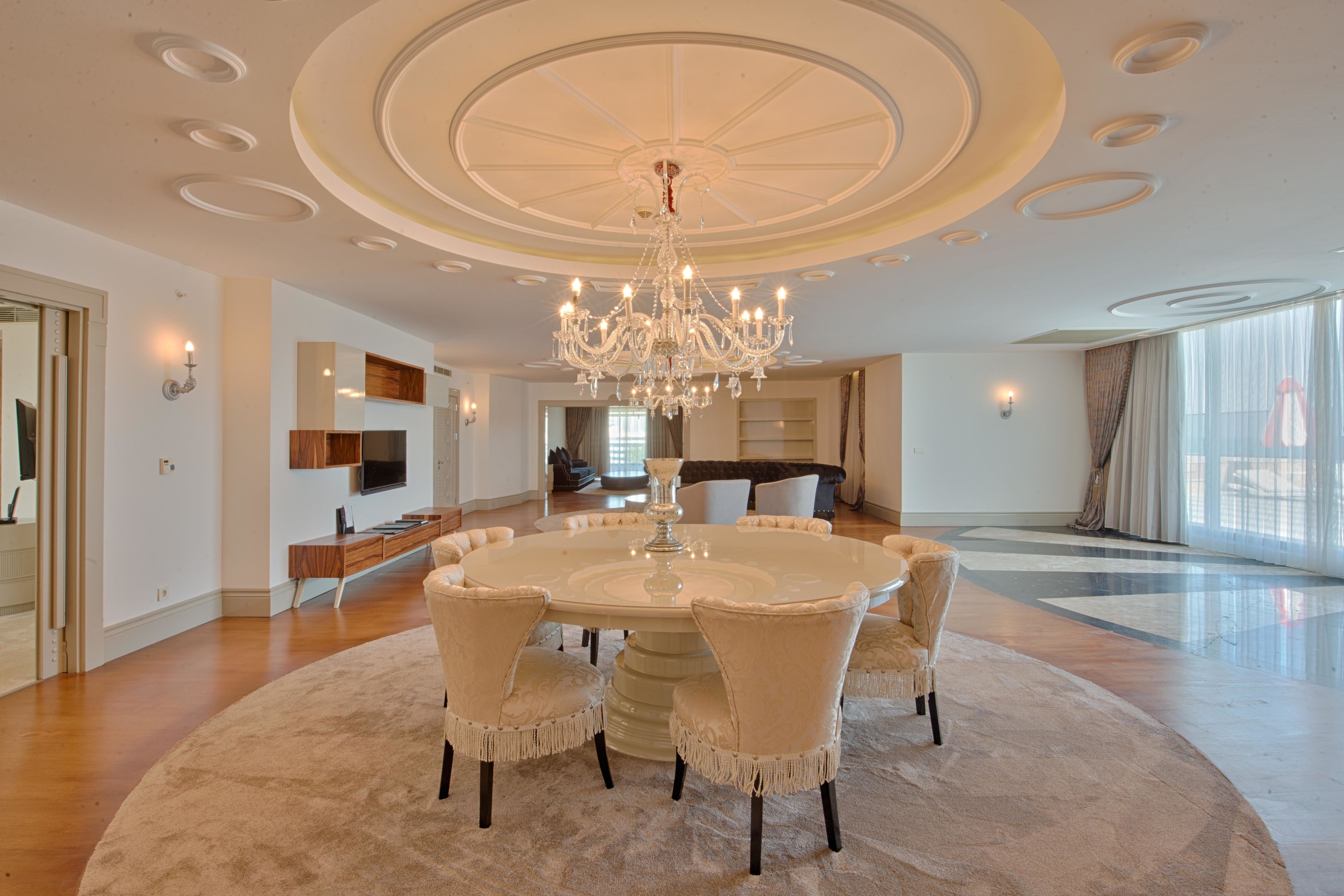 SELECTUM LUXURY RESORT