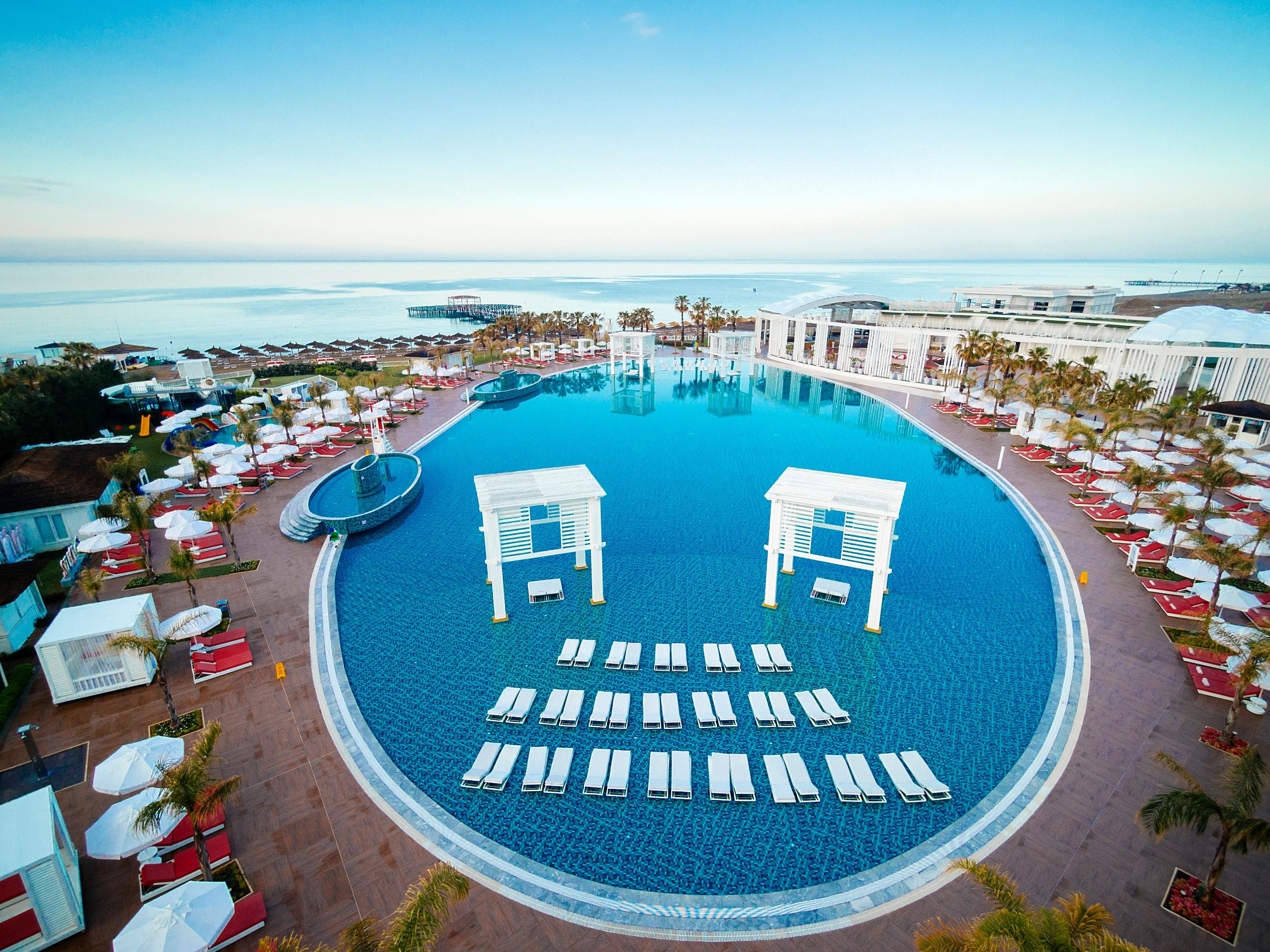 SELECTUM LUXURY RESORT