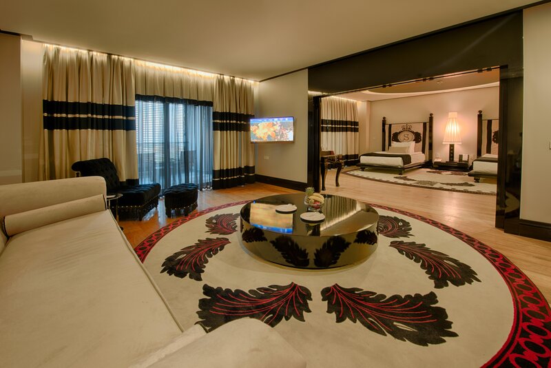 SELECTUM LUXURY RESORT