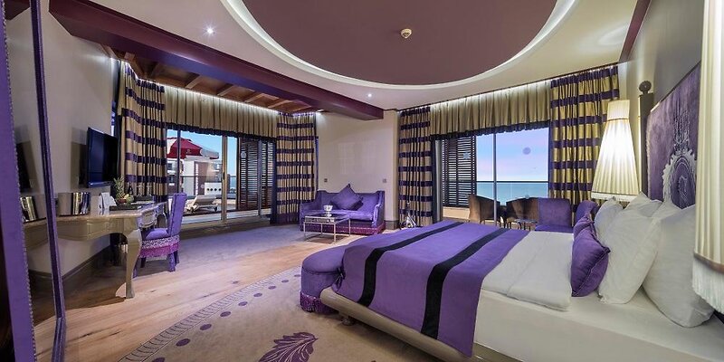 SELECTUM LUXURY RESORT