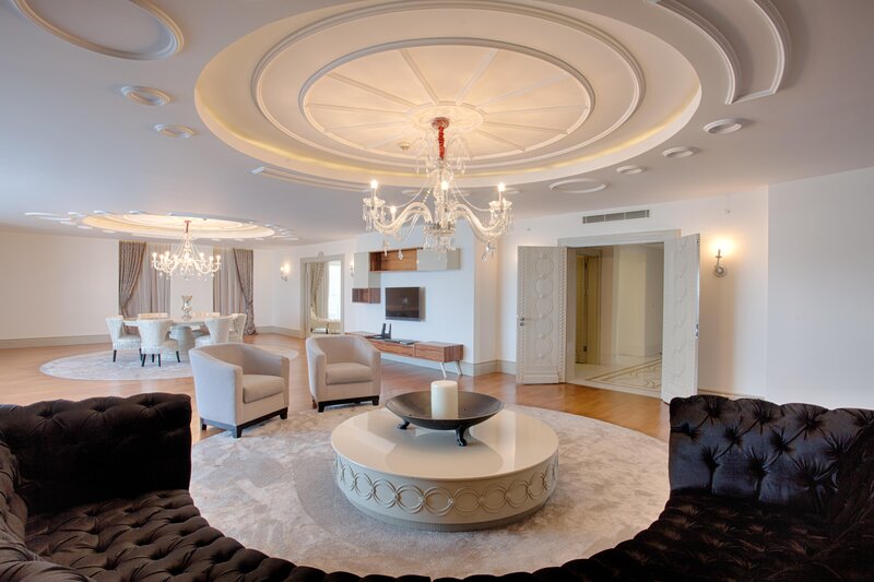 SELECTUM LUXURY RESORT