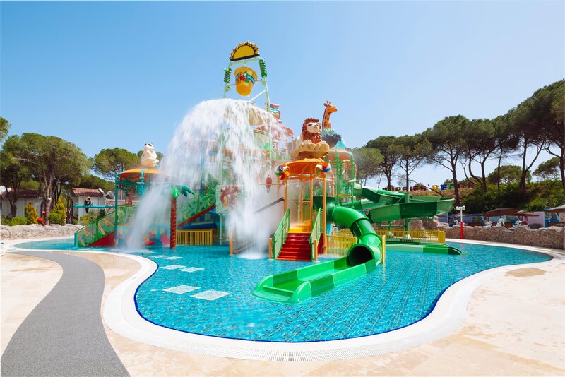 SELECTUM LUXURY RESORT
