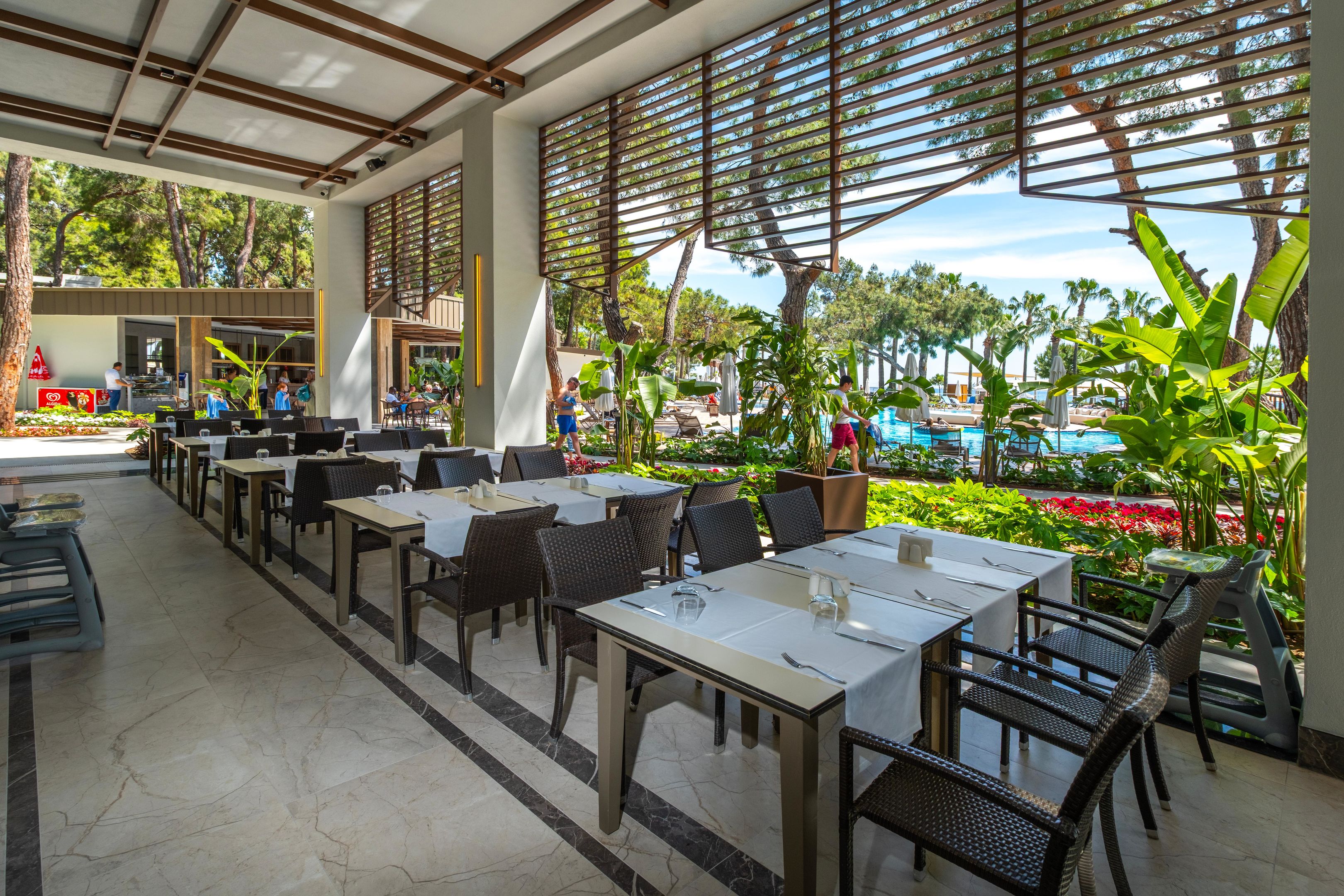 SEVEN SEAS HOTEL LIFE